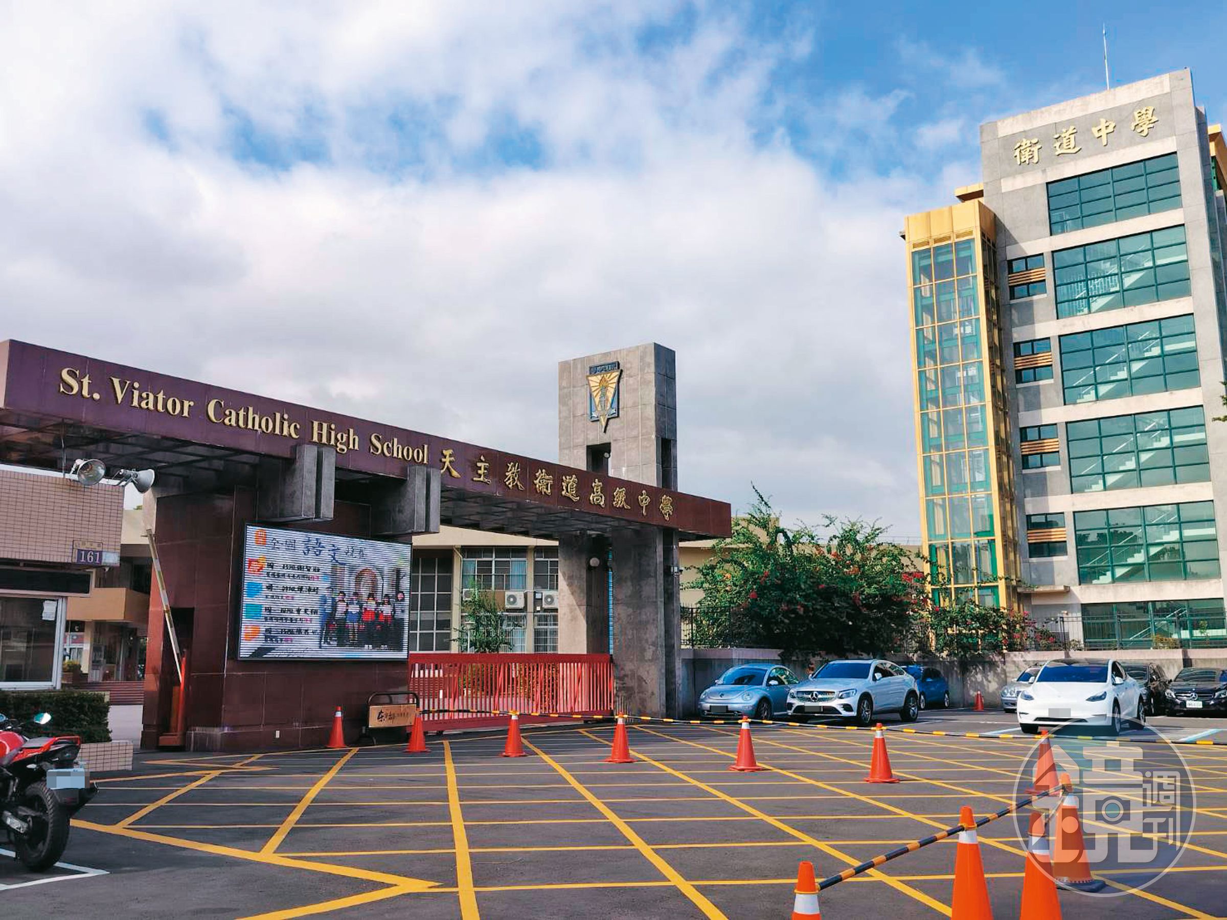台中天主教名校衛道中學最近狀況連連,校內烏煙瘴氣。