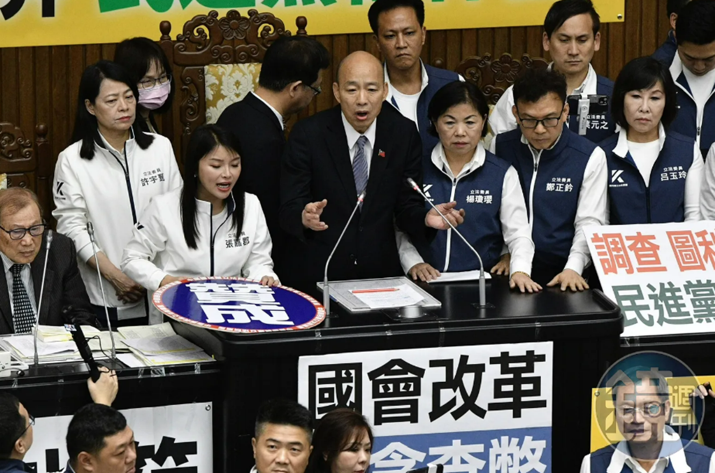 立法院昨（28日）三讀通過了立法院職權行使法部分條文的修正案，引發爭議。