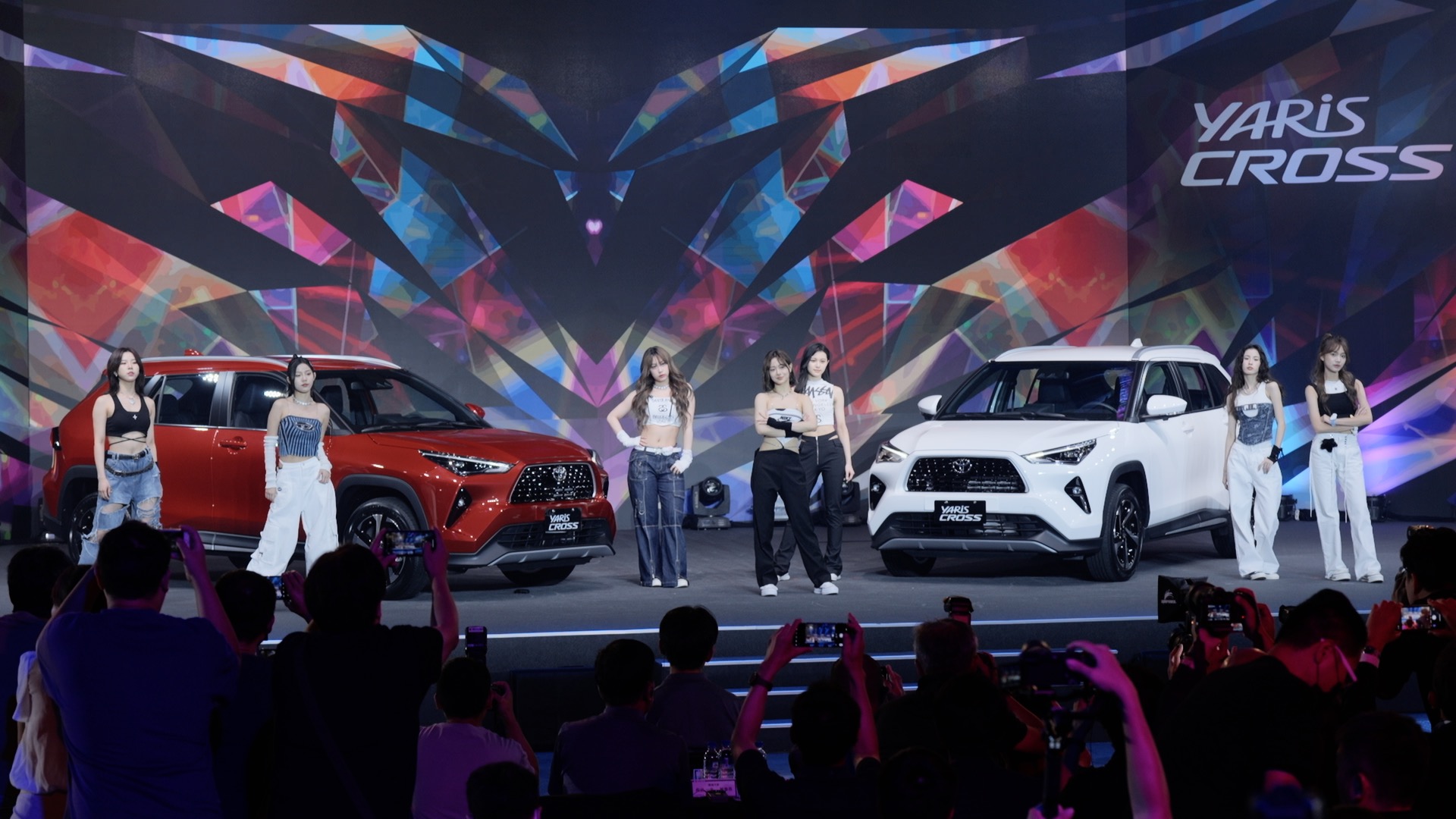 TOYOTA YARiS CROSS新世代跨界靈巧登場。