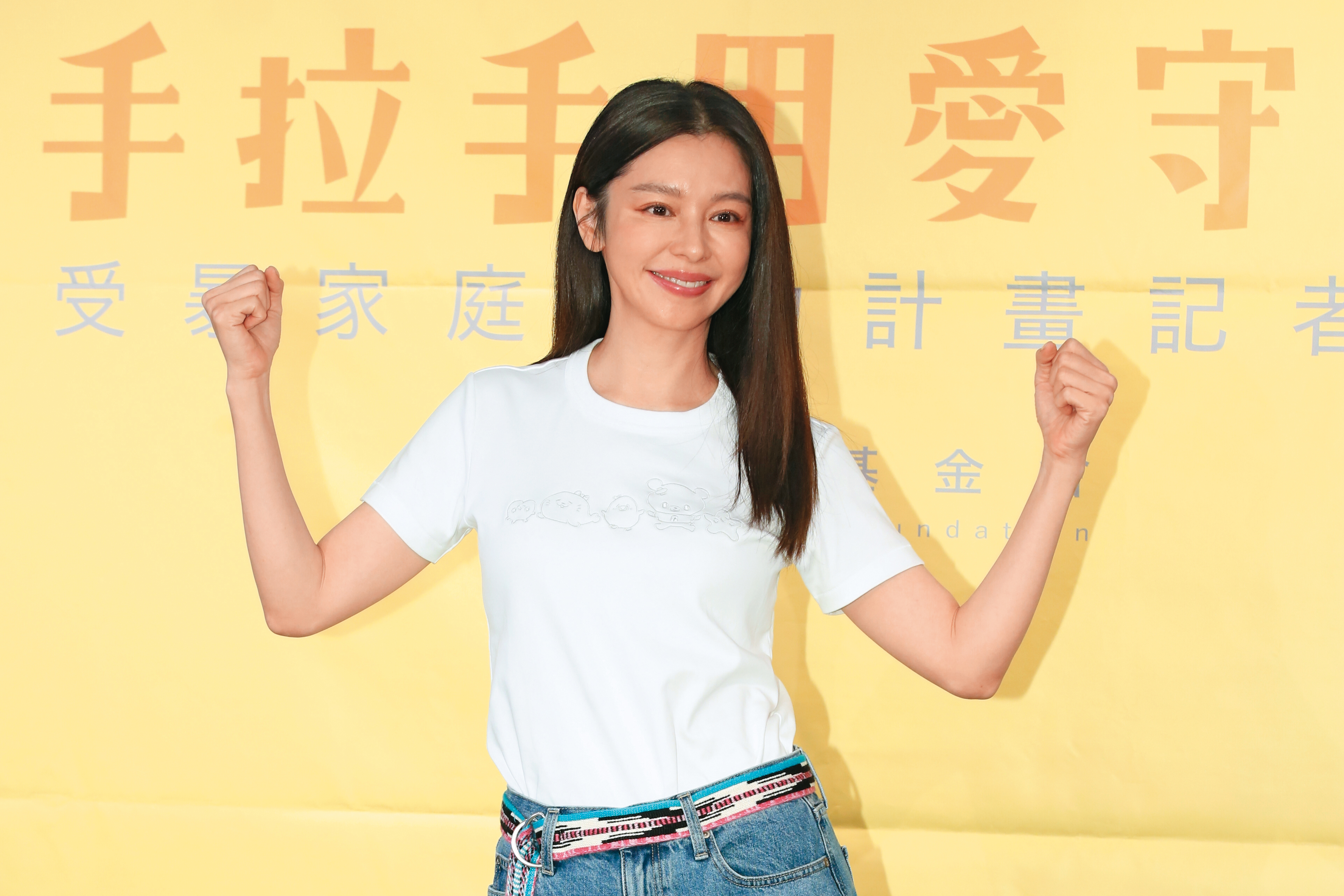 徐若瑄情史豐富，包括吳奇隆、王力宏、周杰倫、馮德倫、日本吉他手Sugizo、毛巾小開賀錫敬，可謂男神收割機。