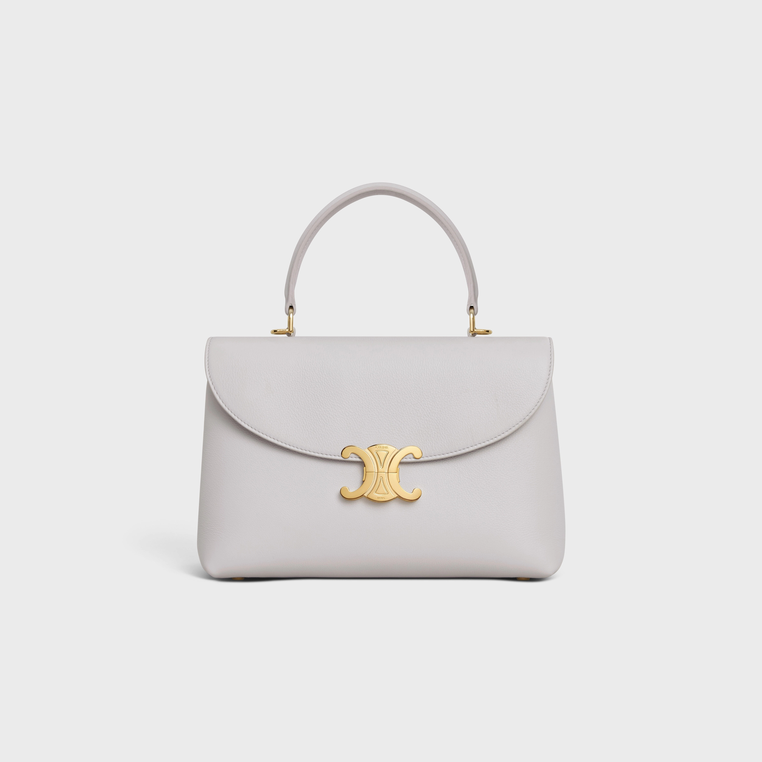 NINO雲灰色柔軟牛皮革中型手袋CELINE BY HEDI SLIMANE。NT$120,000(25 x 17.5 x 10公分)(CELINE提供)