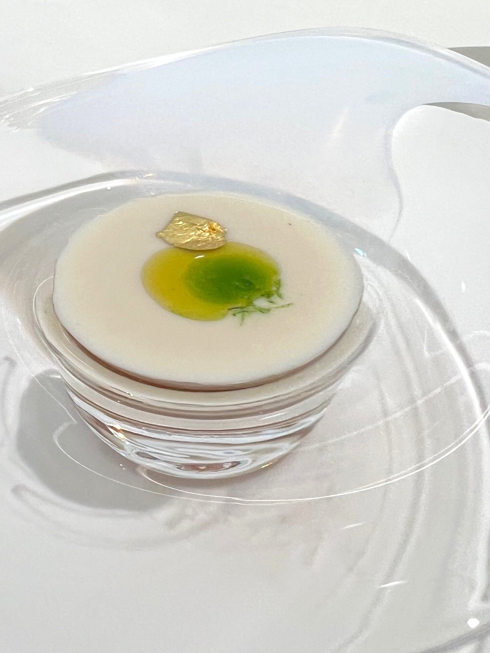 「和牛鮮蠔洋芋湯」清爽鮮美。