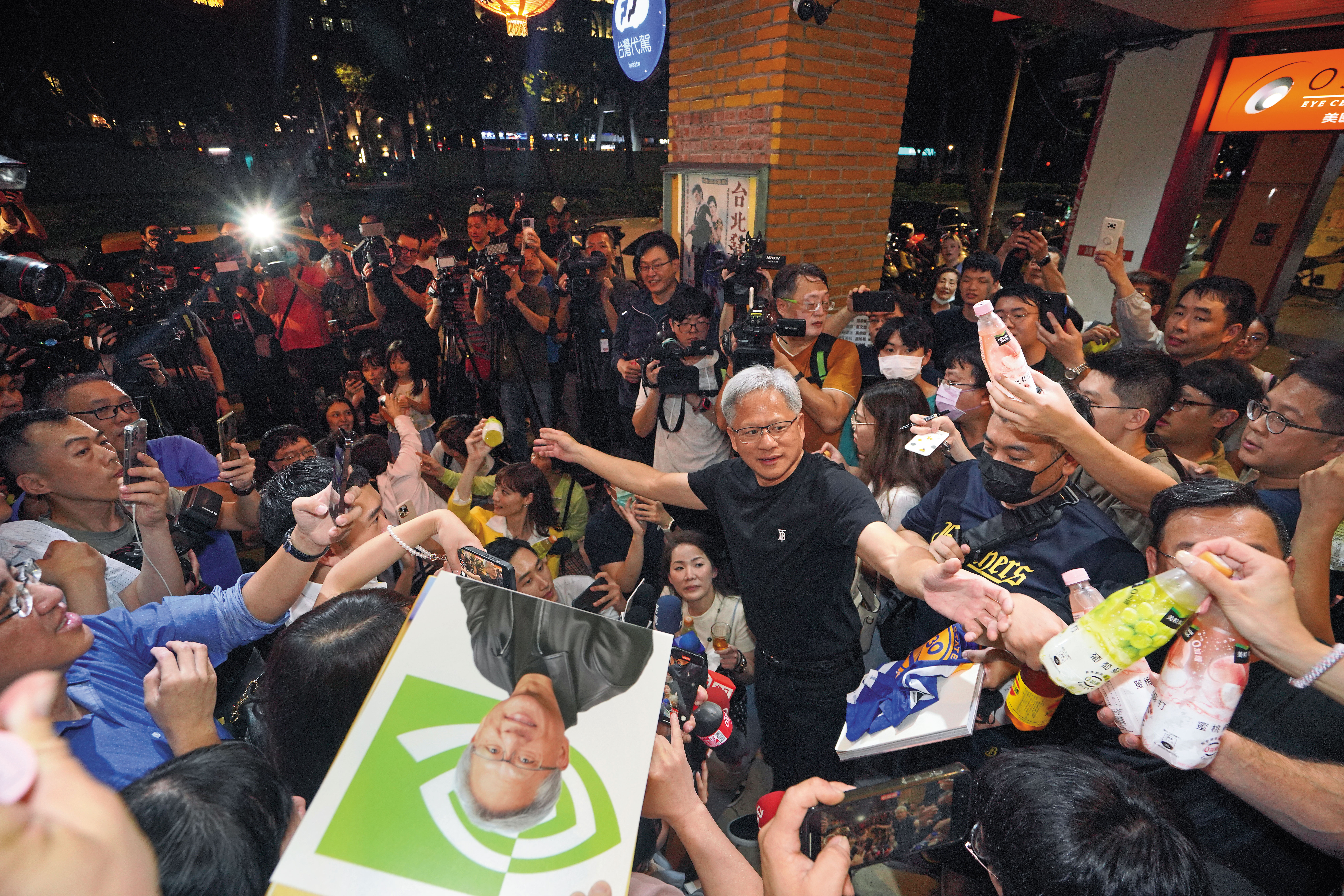 輝達AI研發中心進駐高雄亞灣特區，佘博文看好該區未來發展。