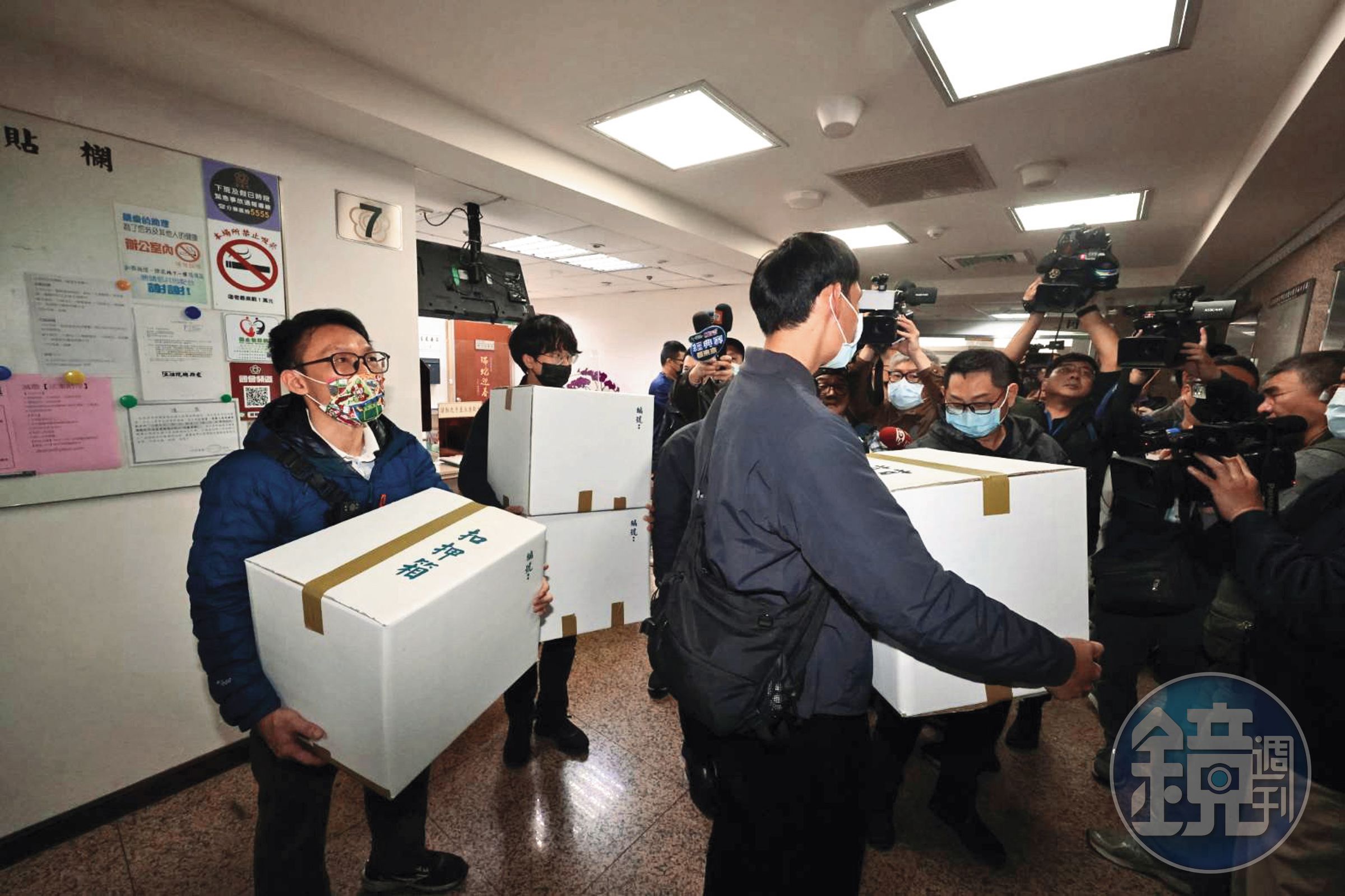 林岱樺是民進黨內高雄市長熱門人選,如今遭檢調大動作搜索,又遭百萬交保,替綠營黨內初選埋下變數。
