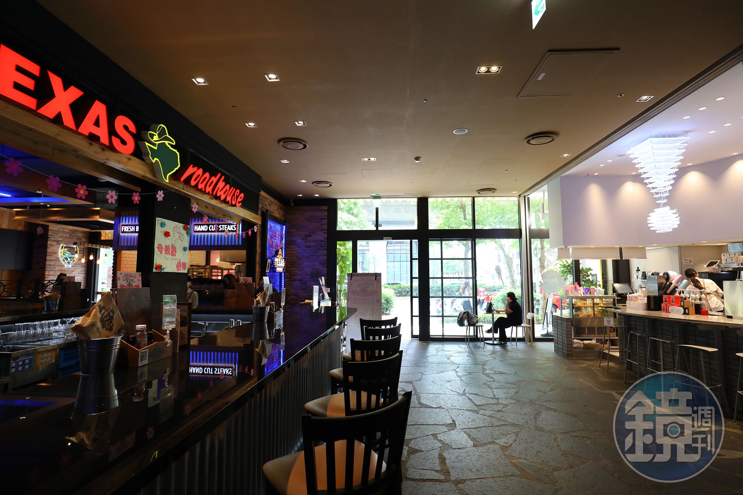 「Texas Roadhouse」位於酒店1樓，是全球唯一提供早餐的據點。