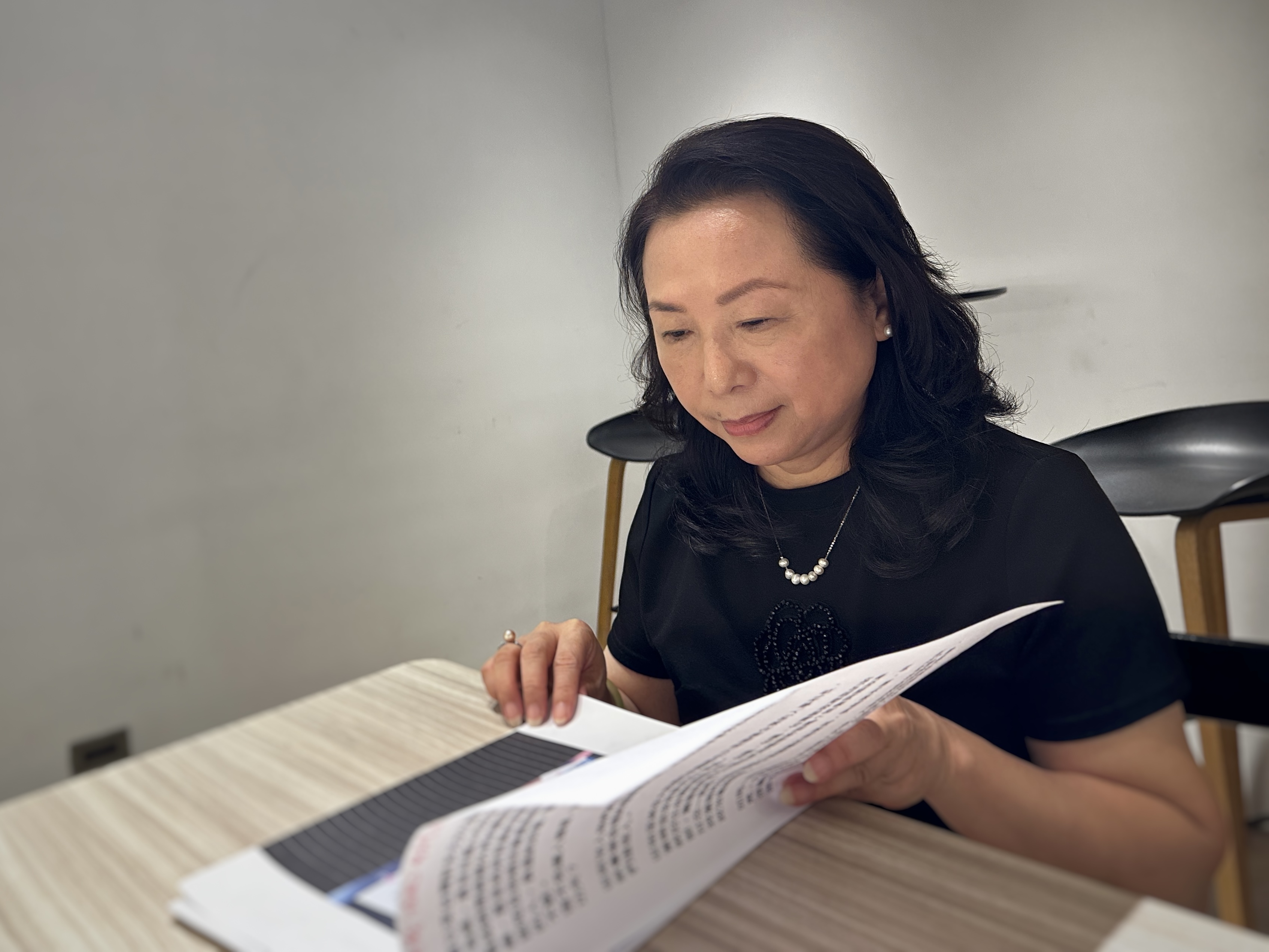 對於推動陸配權益，徐春鶯表示，當年馬英九總統任內，「國民黨有能力做到卻沒去做」，自此她便不支持國民黨。