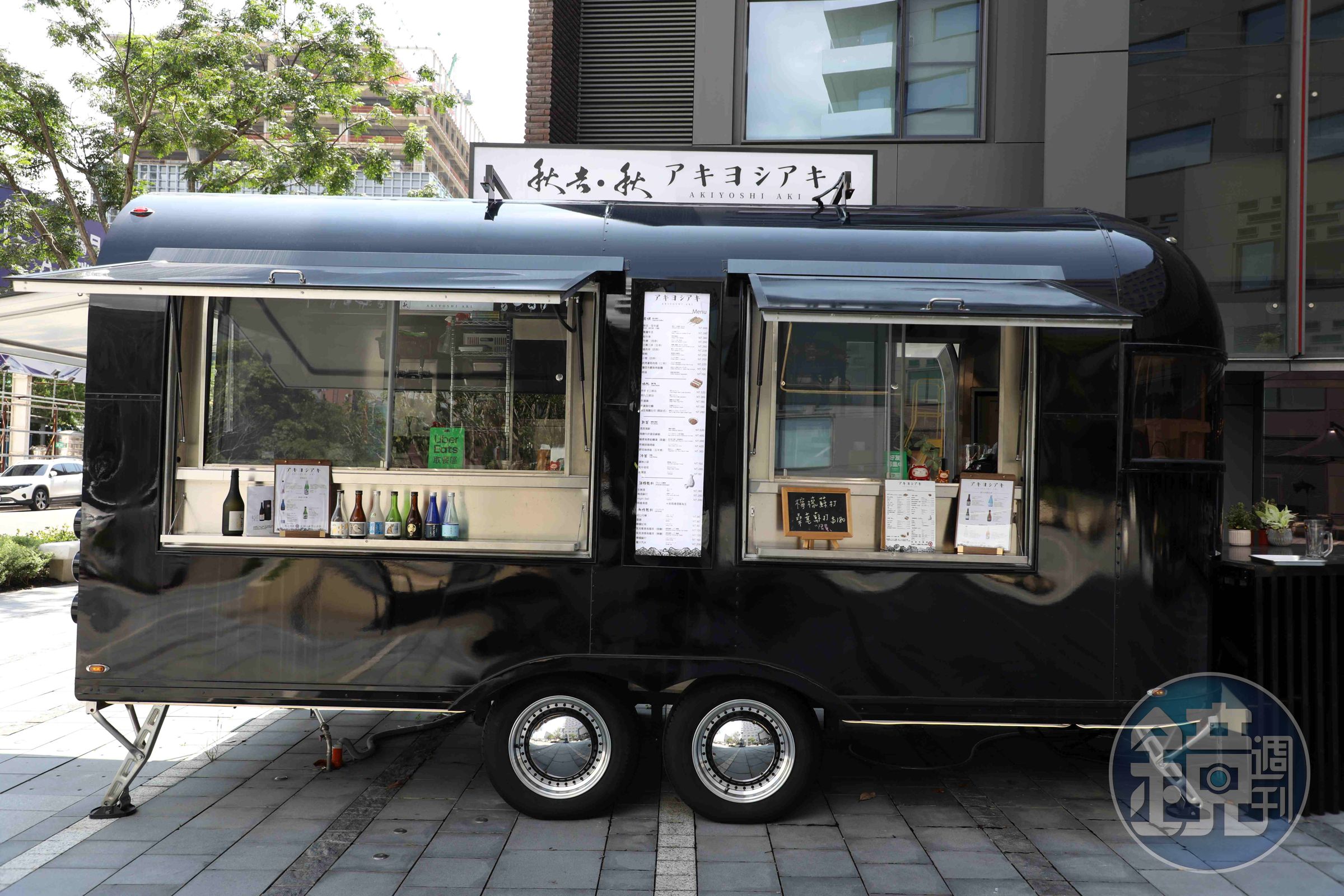 秋吉串燒的新品牌「秋吉・秋AKIYOSHI AKI」的餐車空間較大，菜單也比較複雜。