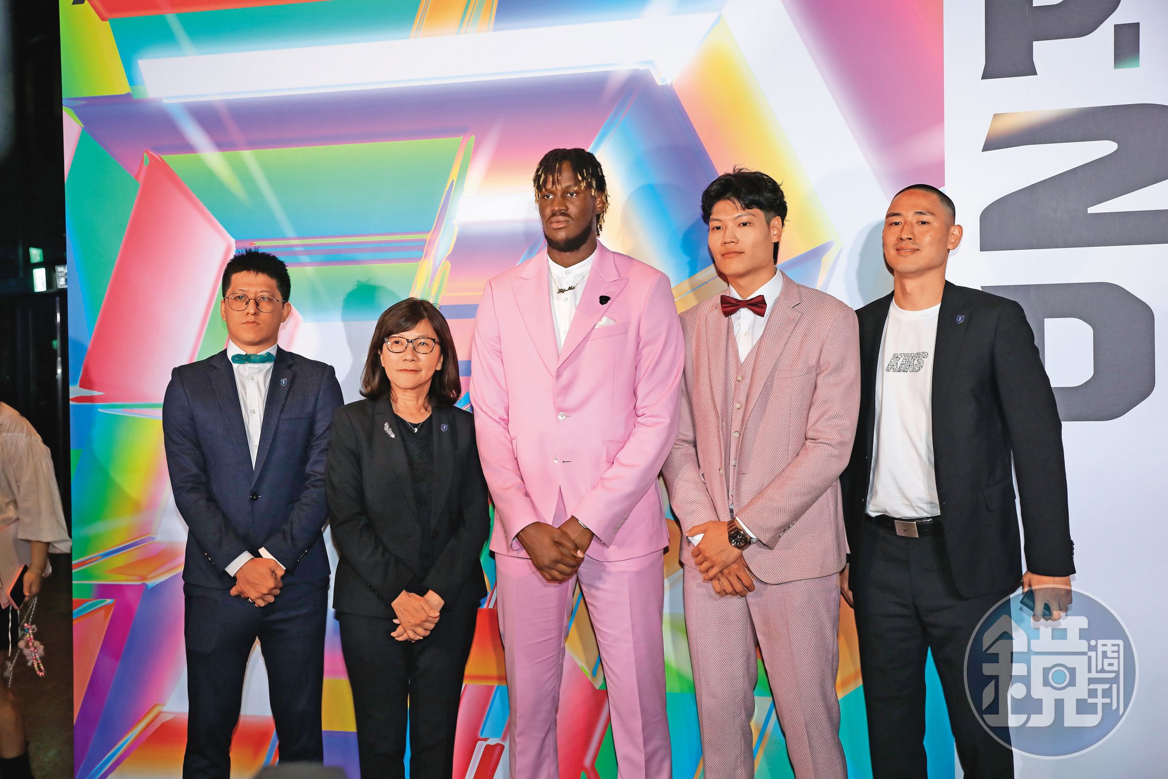 PLG上週五舉行選秀,富邦勇士挑中狀元莫巴耶(中)。