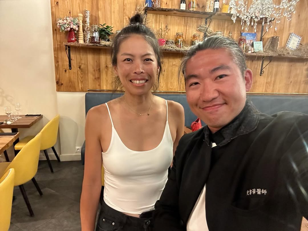 謝淑薇發文呼籲大家別因立場不同羞辱任何人，並回覆網友她與史書華並非朋友關係。（翻攝自史書華IG）