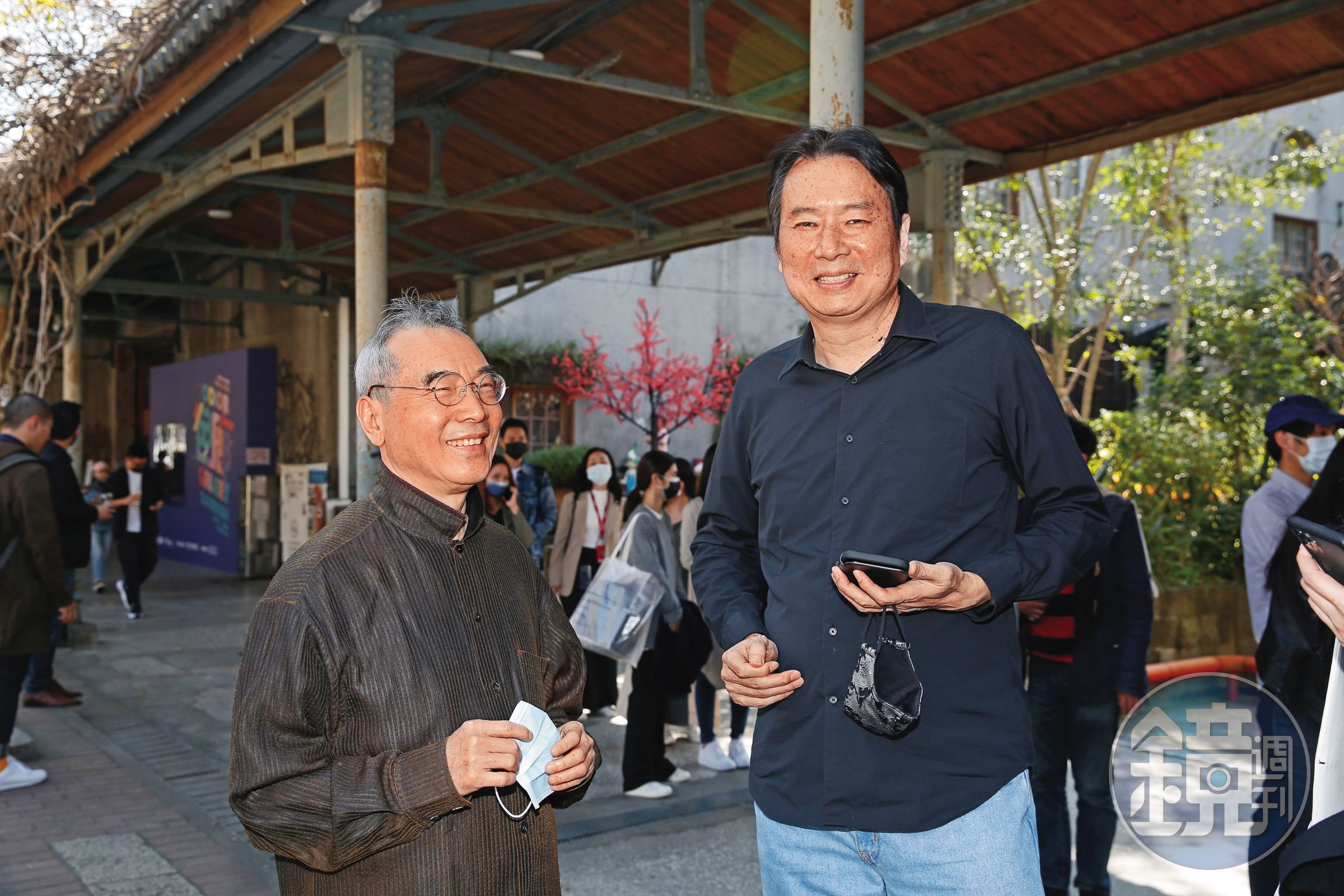 姜豐年(右)是凃俊光的事業貴人,不僅是新浪網共同創辦人,也曾擔任趨勢科技總裁。