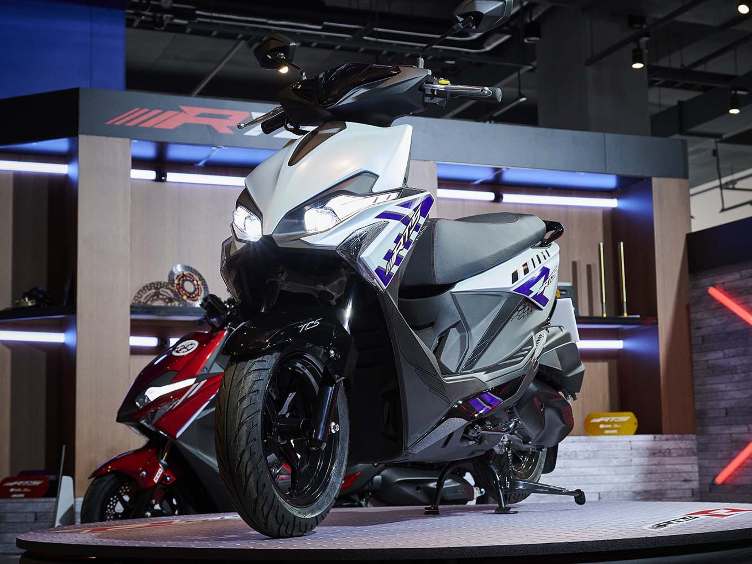 光陽針對RTS R 165祭出早鳥優惠價，十一月底前購車現折八千元。