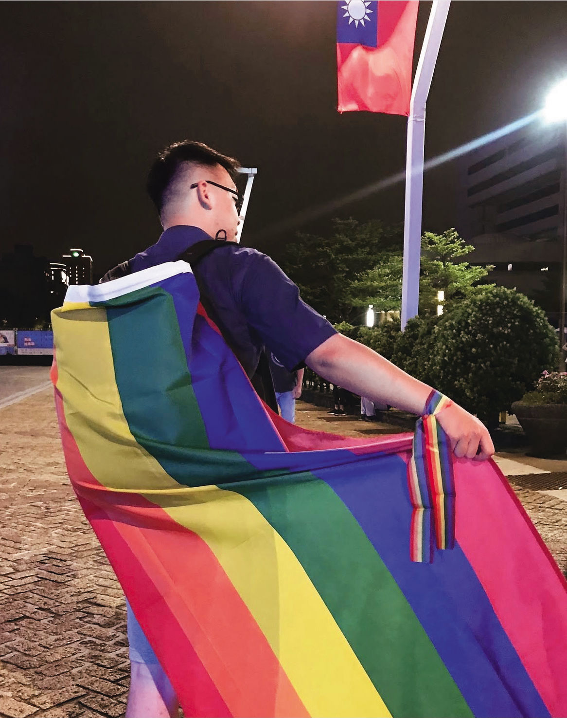 2019年,蔡智豪初來乍到台灣,就上街參與同志大遊行。(蔡智豪提供)