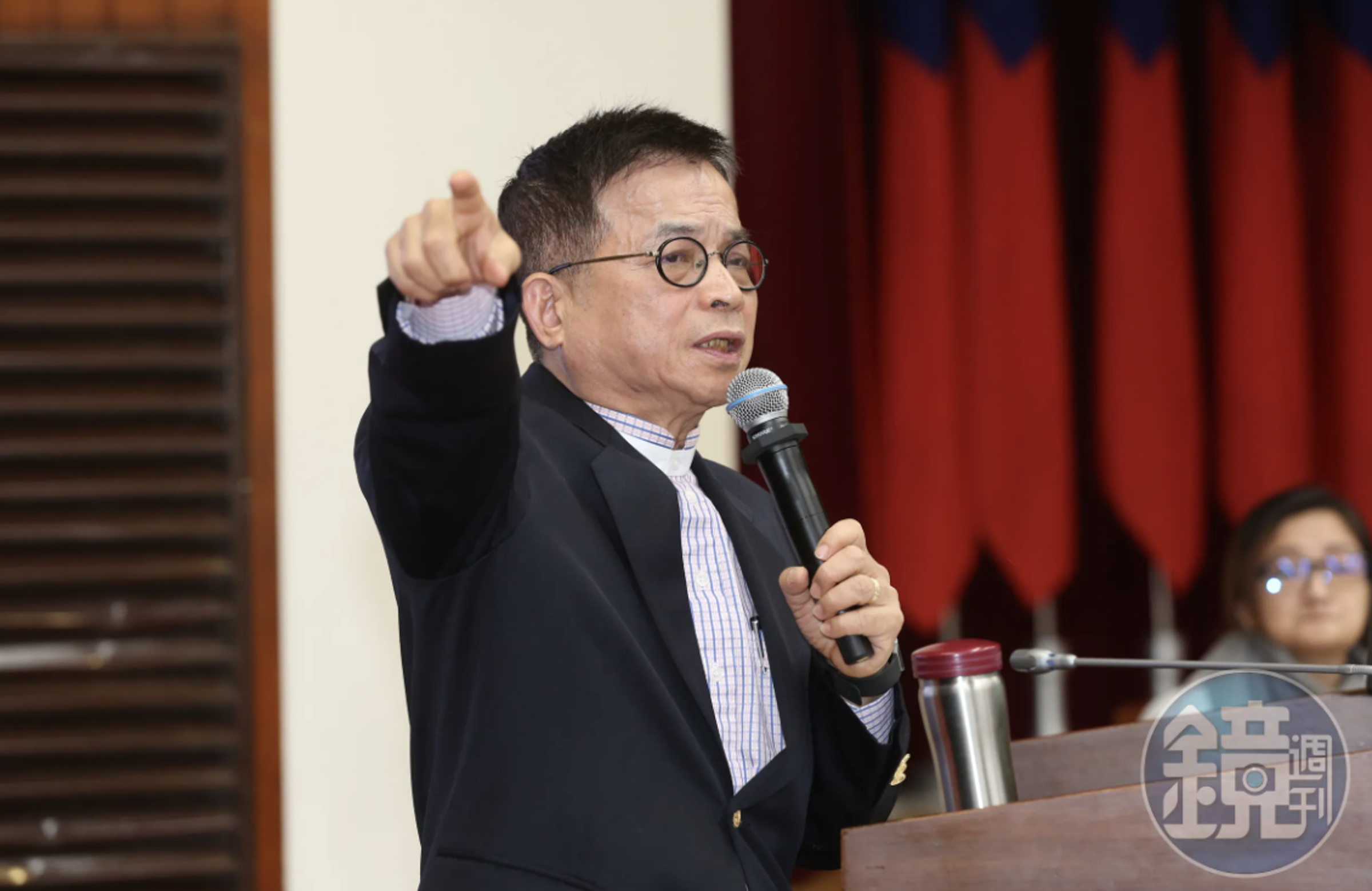 賴士葆今（28日）突然宣布賴士葆今（28日）突然宣佈。