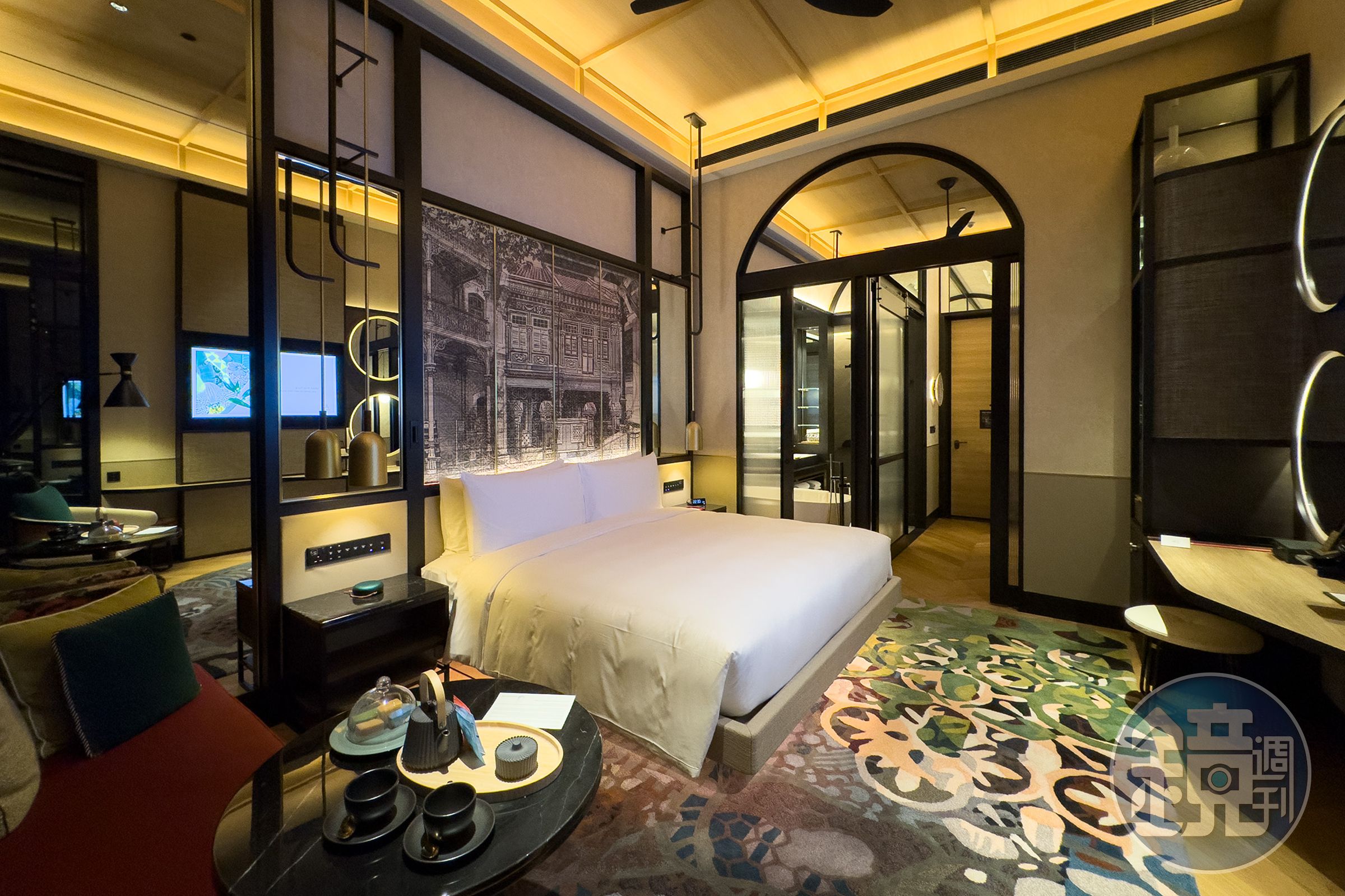 Artyzen Singapore房內的傢具設計簡約,但選材高雅,與娘惹元素完美結合,「Premier Balcony Room」位於13樓以上,擁有較高的視野。