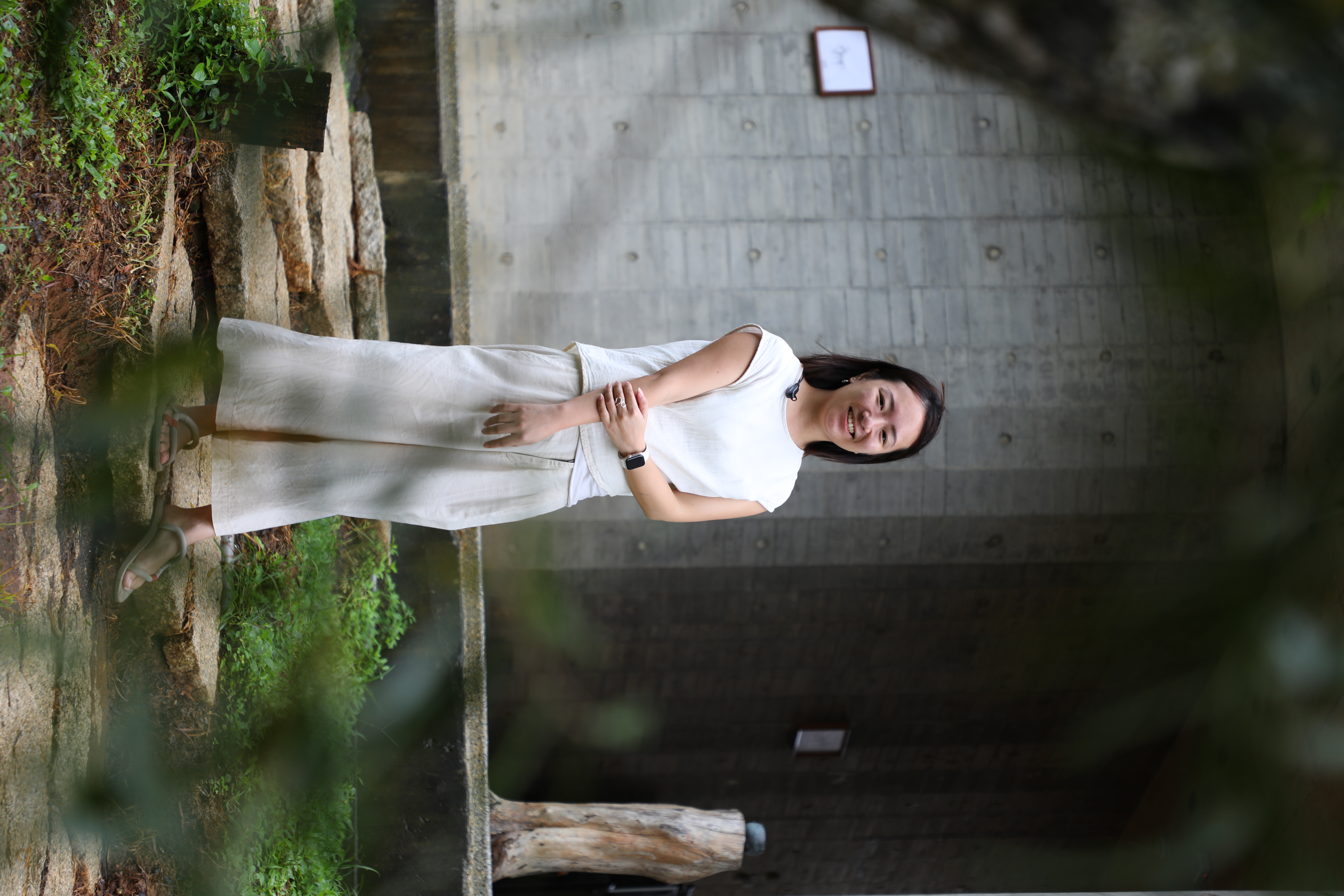 灣臥提供媲美五星飯店的細緻服務，check in後會由私人管家一步步帶領賓客認識這座與自然共同呼吸的建築。