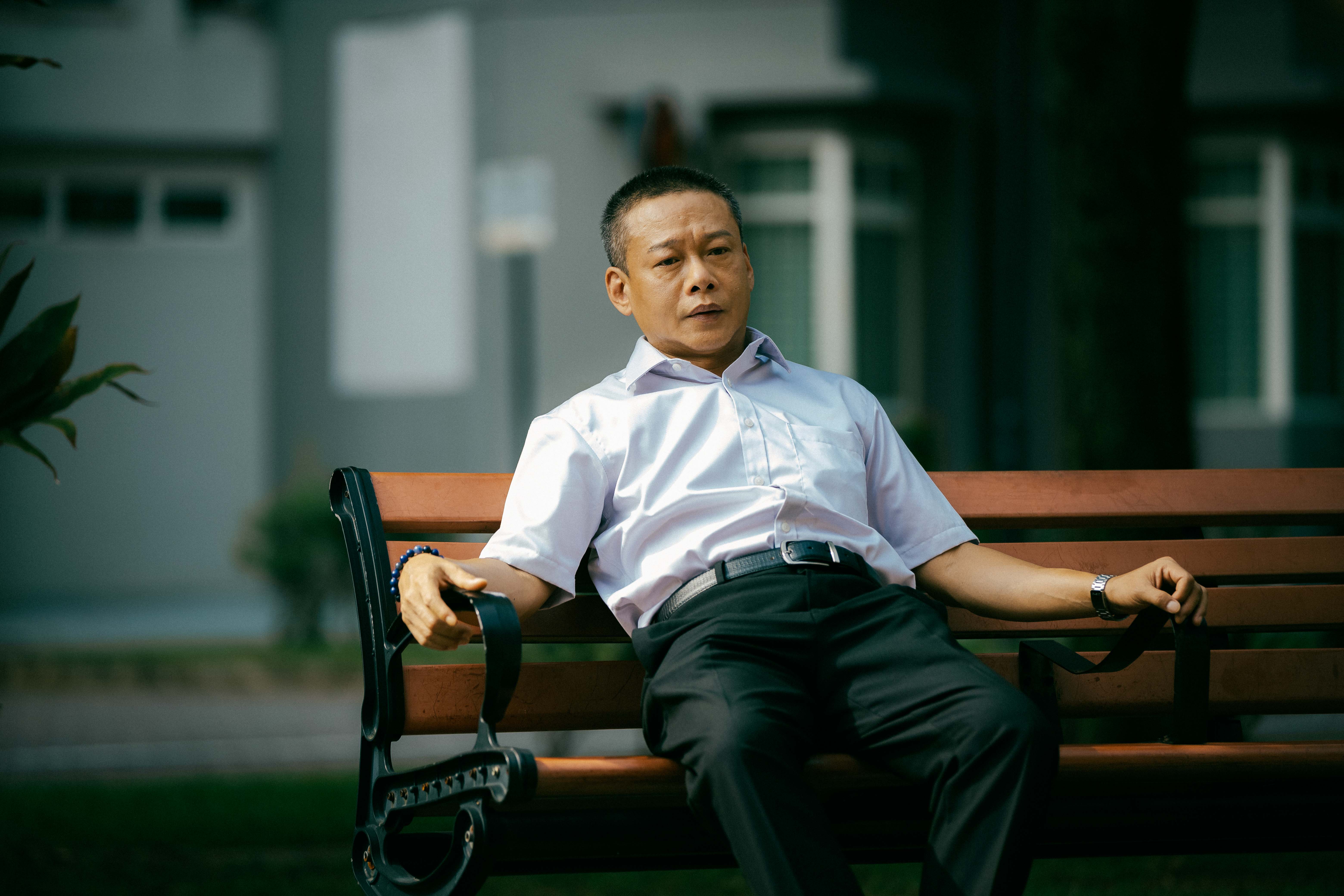 李康生以金馬影帝之姿提名男配角，《默視錄》裡他的角色神祕中還帶點變態恐怖。（金馬執委會）