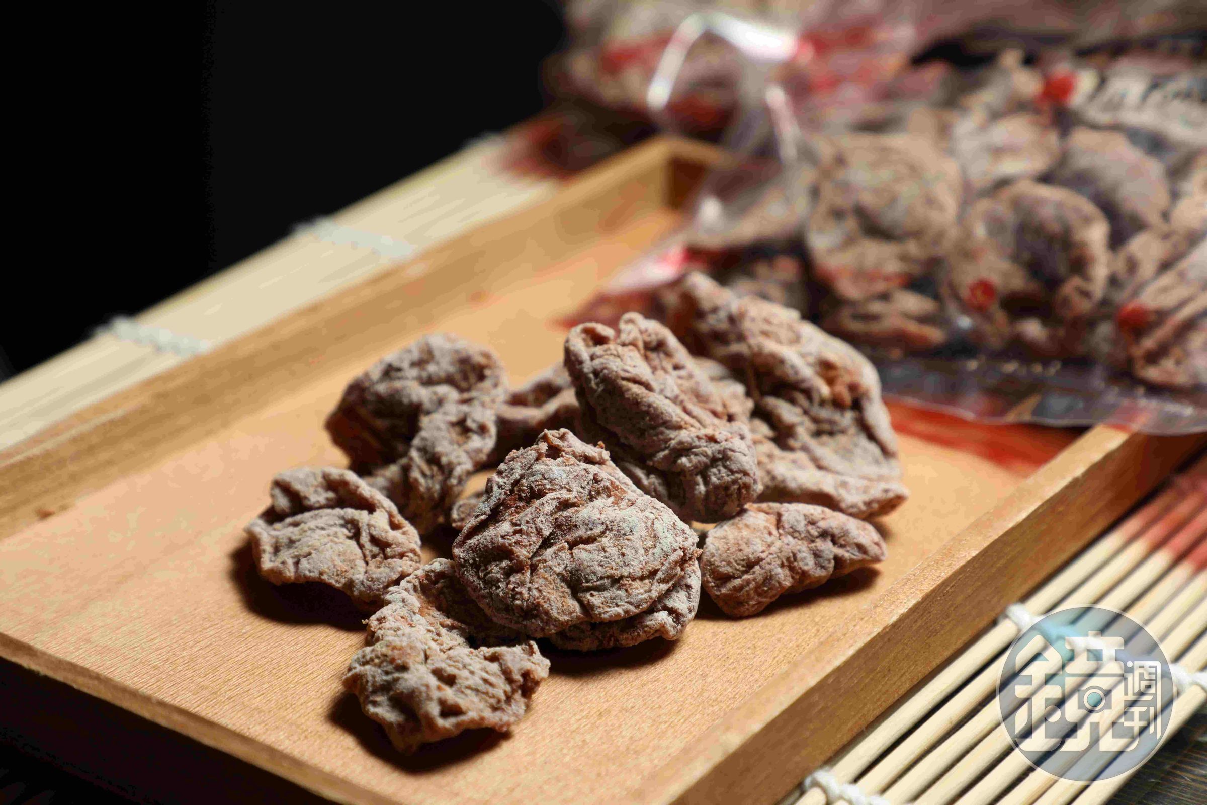 最便宜的「原粒話梅肉」在酸甜回甘之外，還有一種天然香氣。（港幣35元／兩，約NT$141）