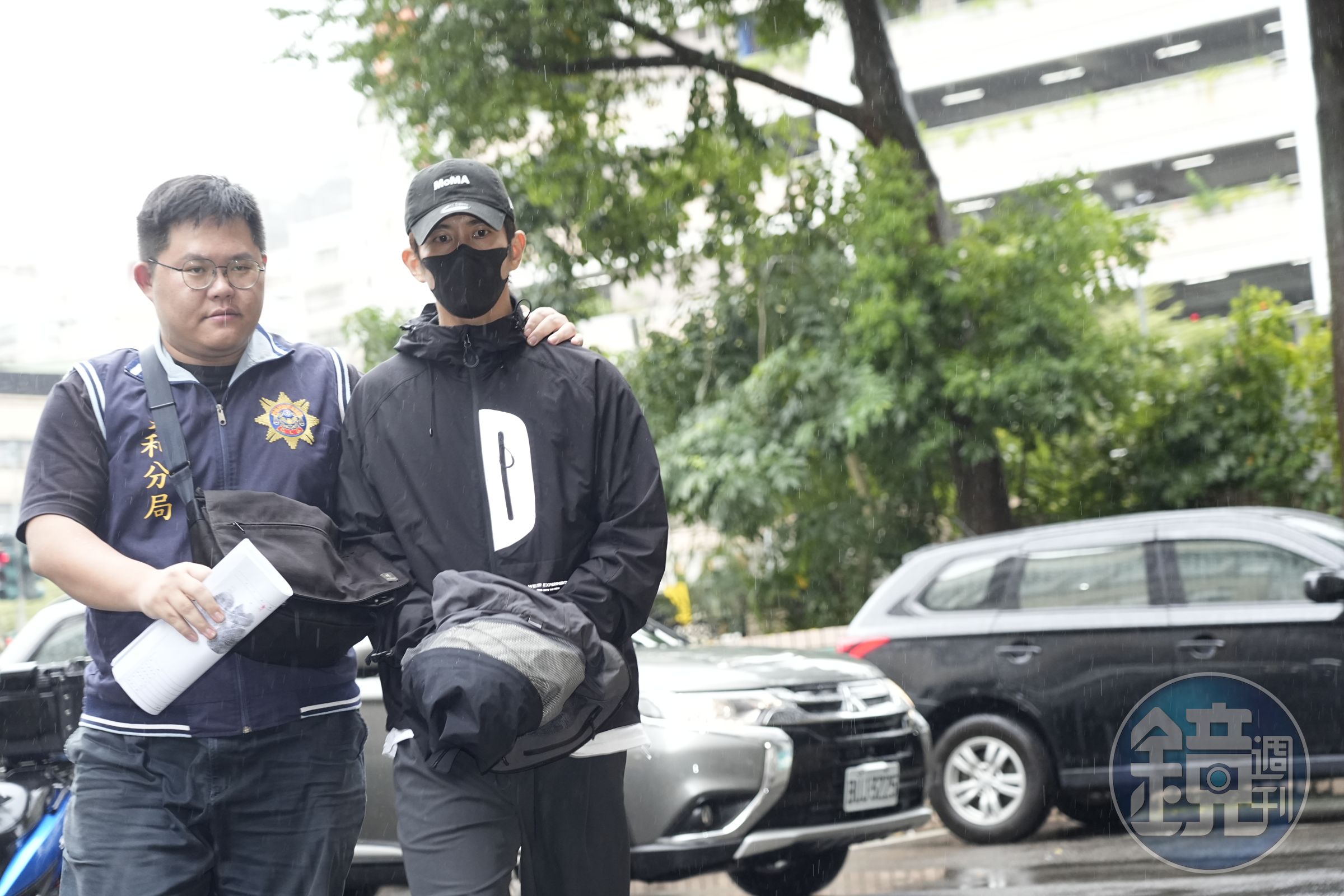 修杰楷涉閃兵集團爭議,據報他曾花15萬,試圖拚免役,最終獲得替代役資格才入伍。