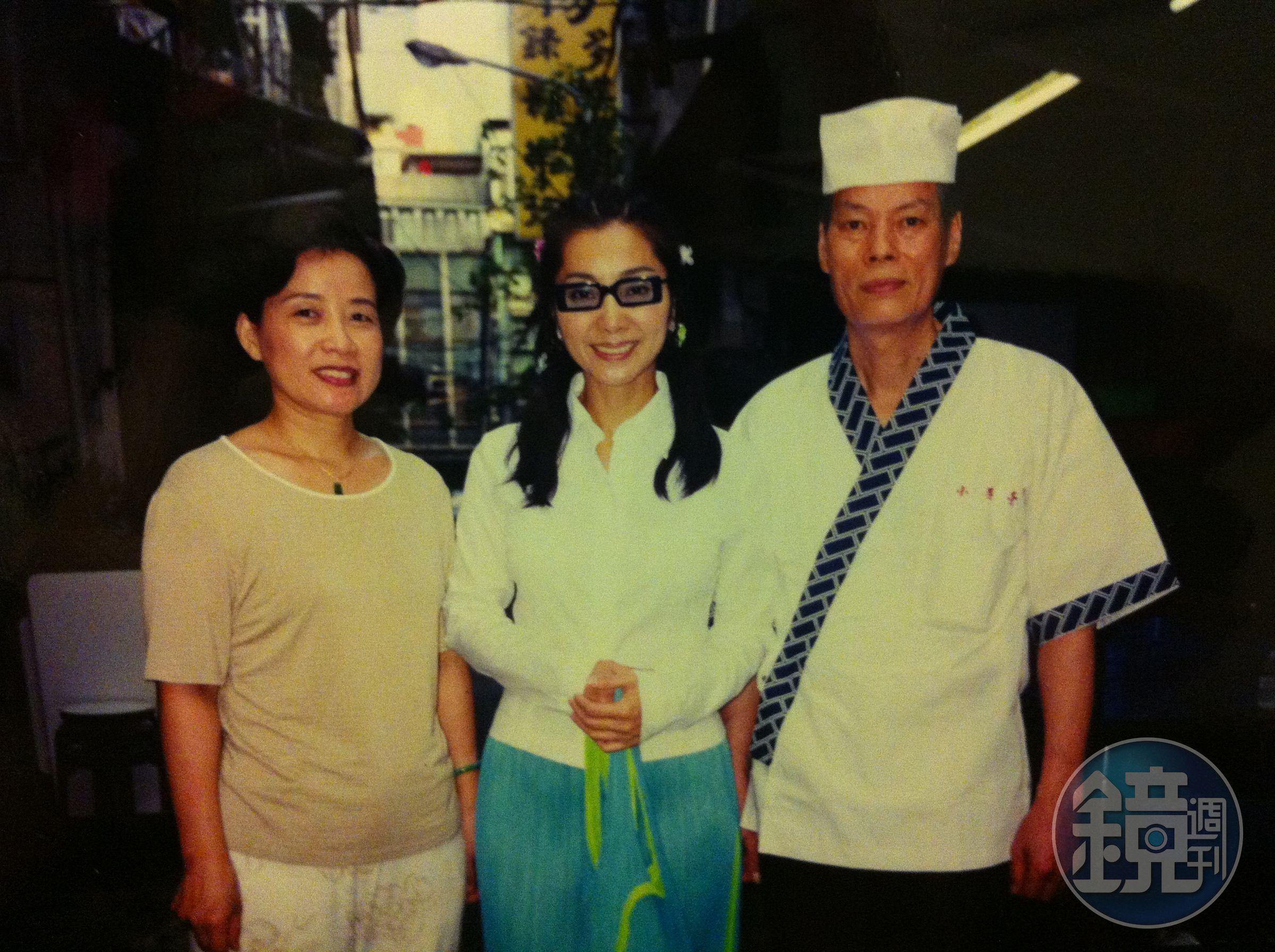 小巷亭聲名遠播，連陳美鳳（中）也曾是座上賓。陳德誠提供