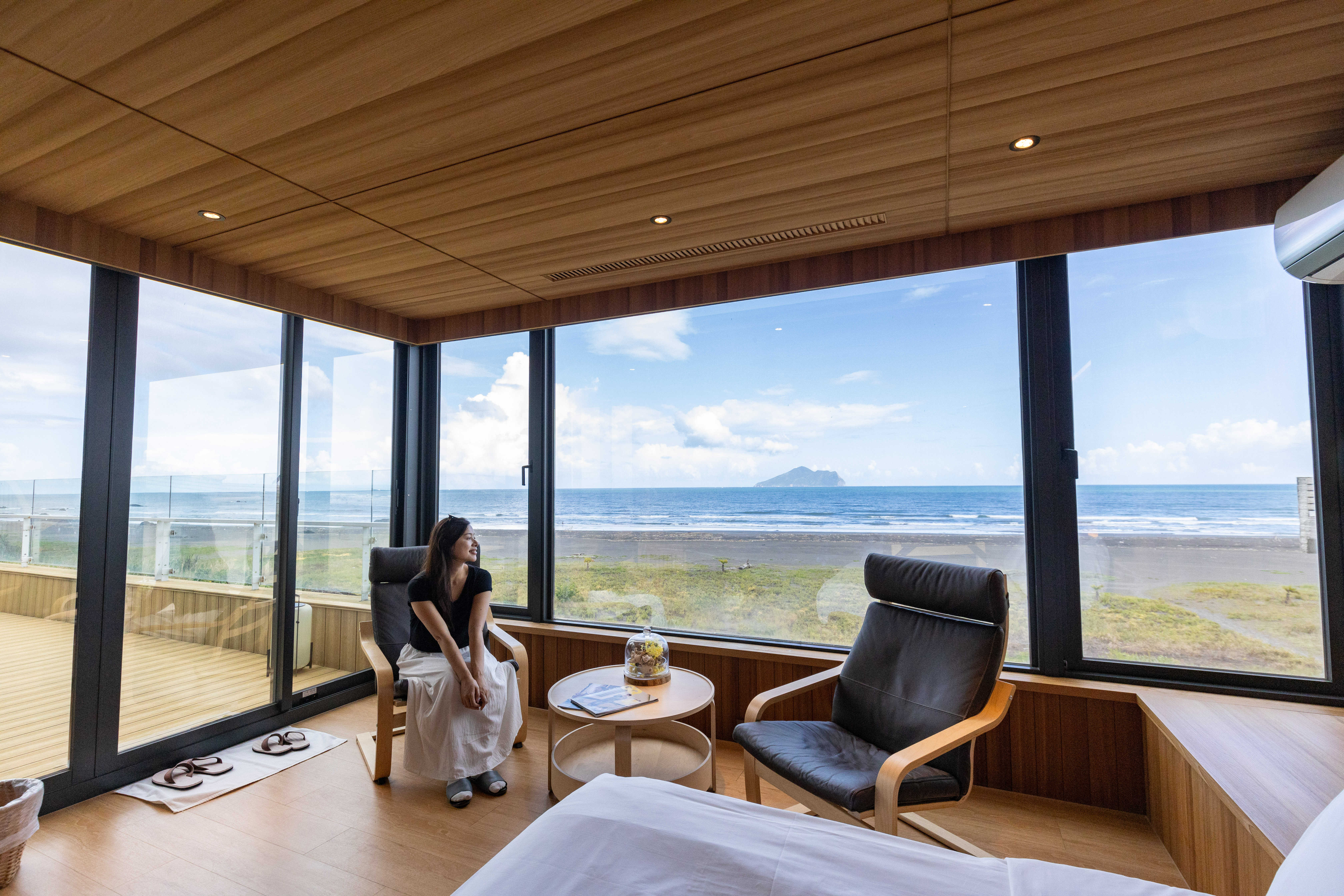 位在宜蘭頭城的「PLAY Hotel」僅有6間房，窗外就是太平洋海景。