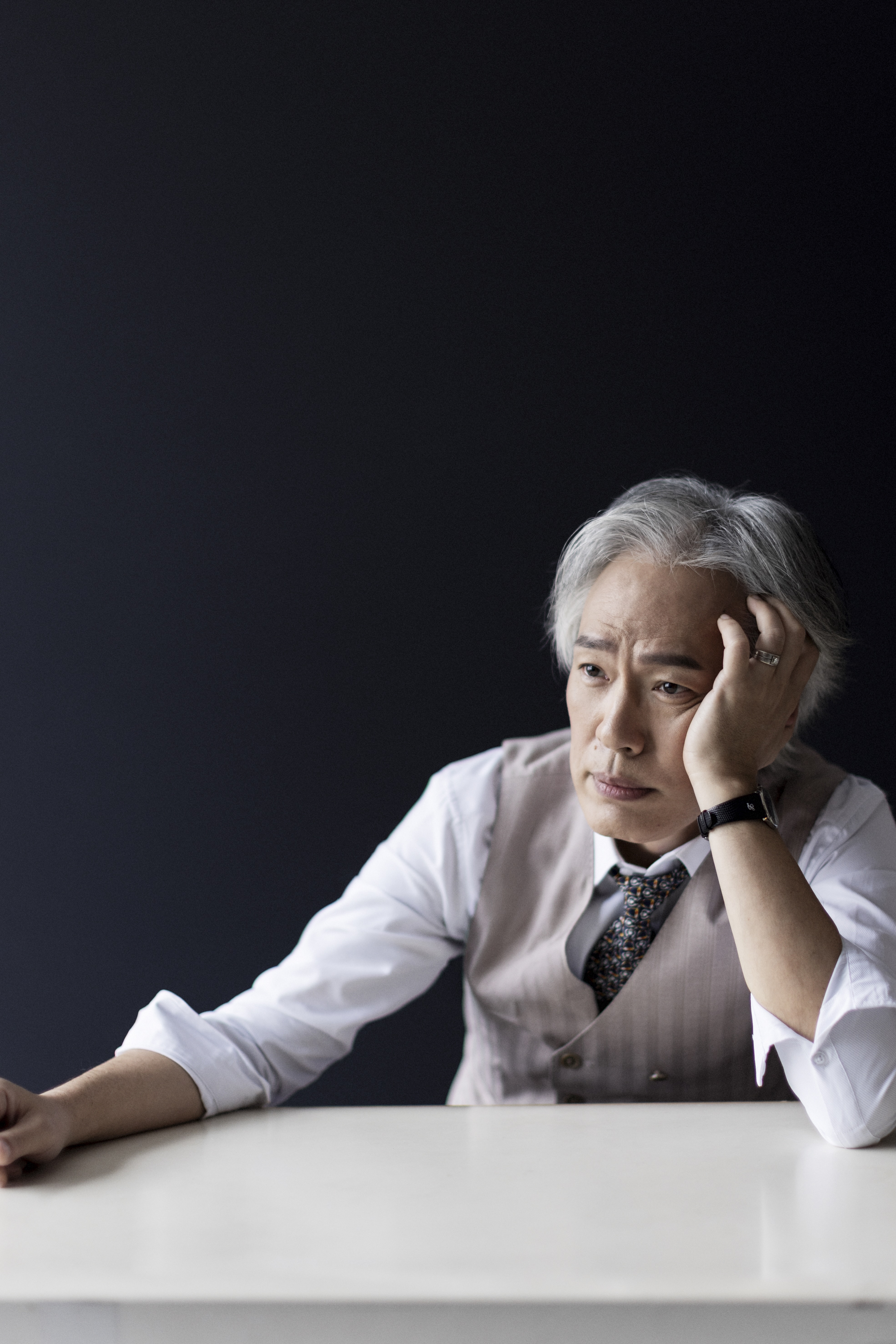 樊光耀說自己收藏很多東西,在別人眼裡都不算什麼,但他自己就是很珍惜。他笑:「斷不了、捨不了、離不了的人,並不會比較低級。」