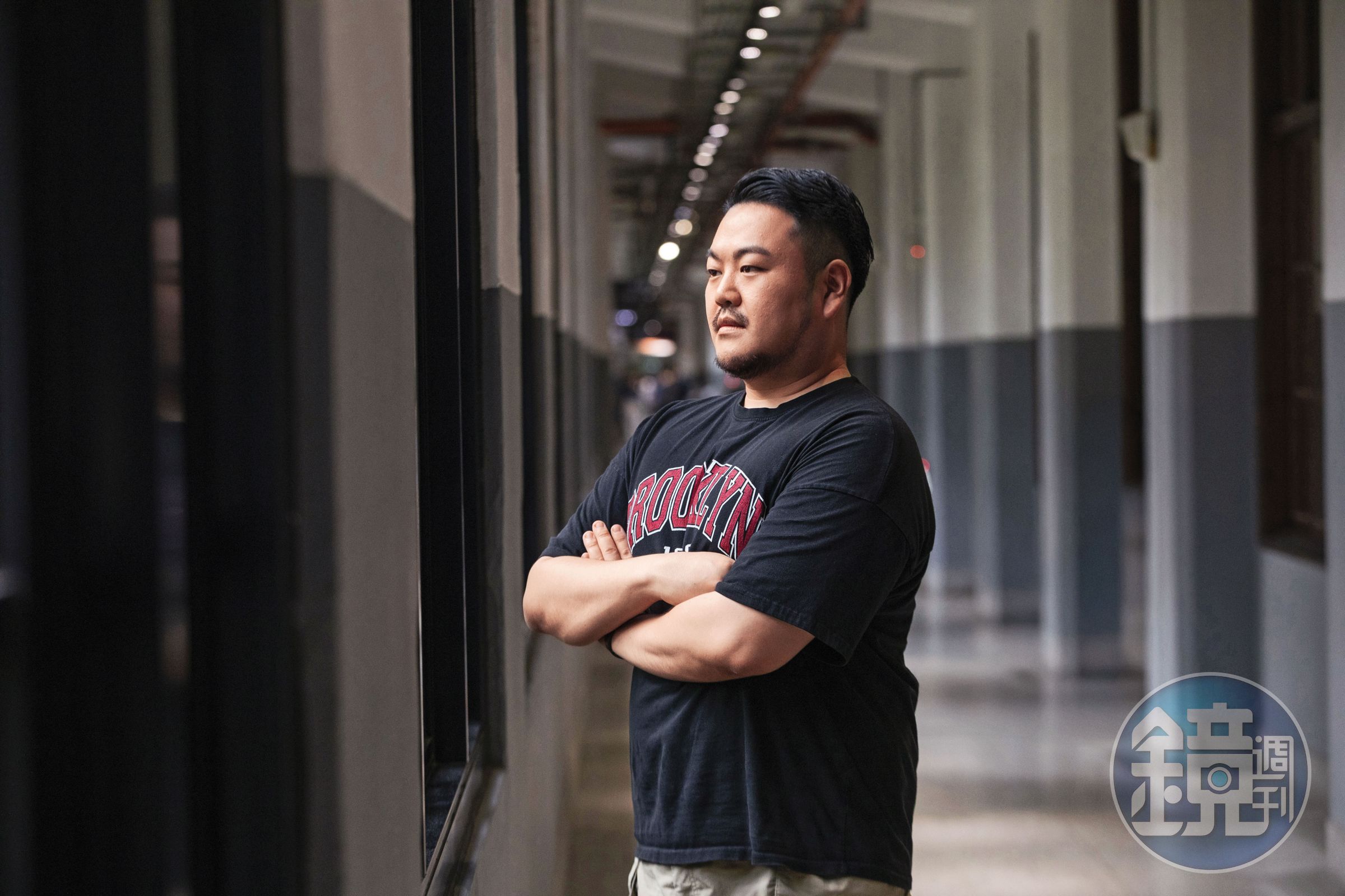 在韓國，作家得透過贏得著名新人獎，才能獲得出道機會。因此，朴相映畢業後，一邊工作、一邊投文學獎，每天五點起床，到公司附近咖啡廳寫作，寫到上班時間直接進公司。
