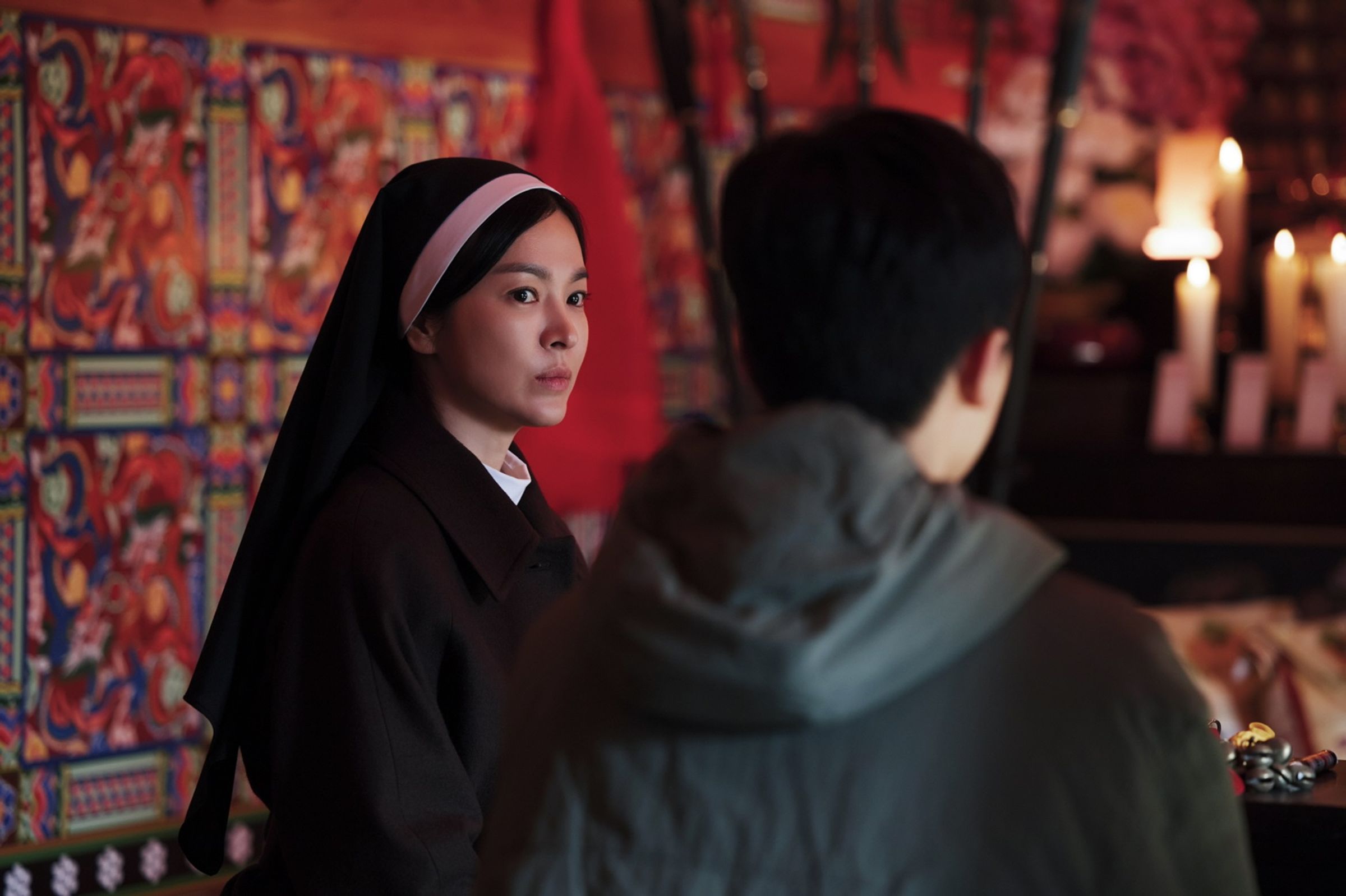 宋慧喬主演電影《黑祭司2:闇黑修女》1月24日台灣看得到。(車庫娛樂提供)