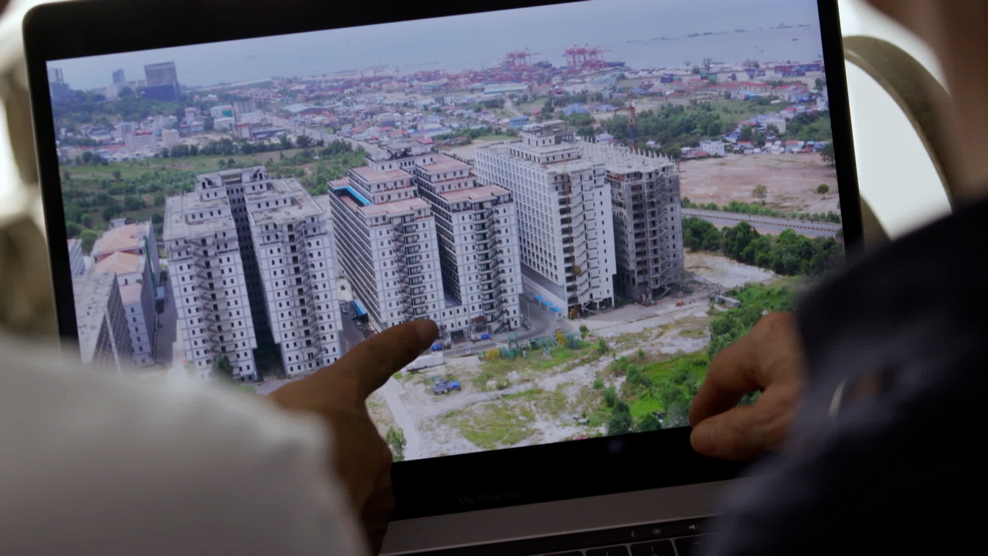 本週五《公視主題之夜SHOW》播出半島電視台調查紀錄片《黑金詐騙網》。 （公視提供）