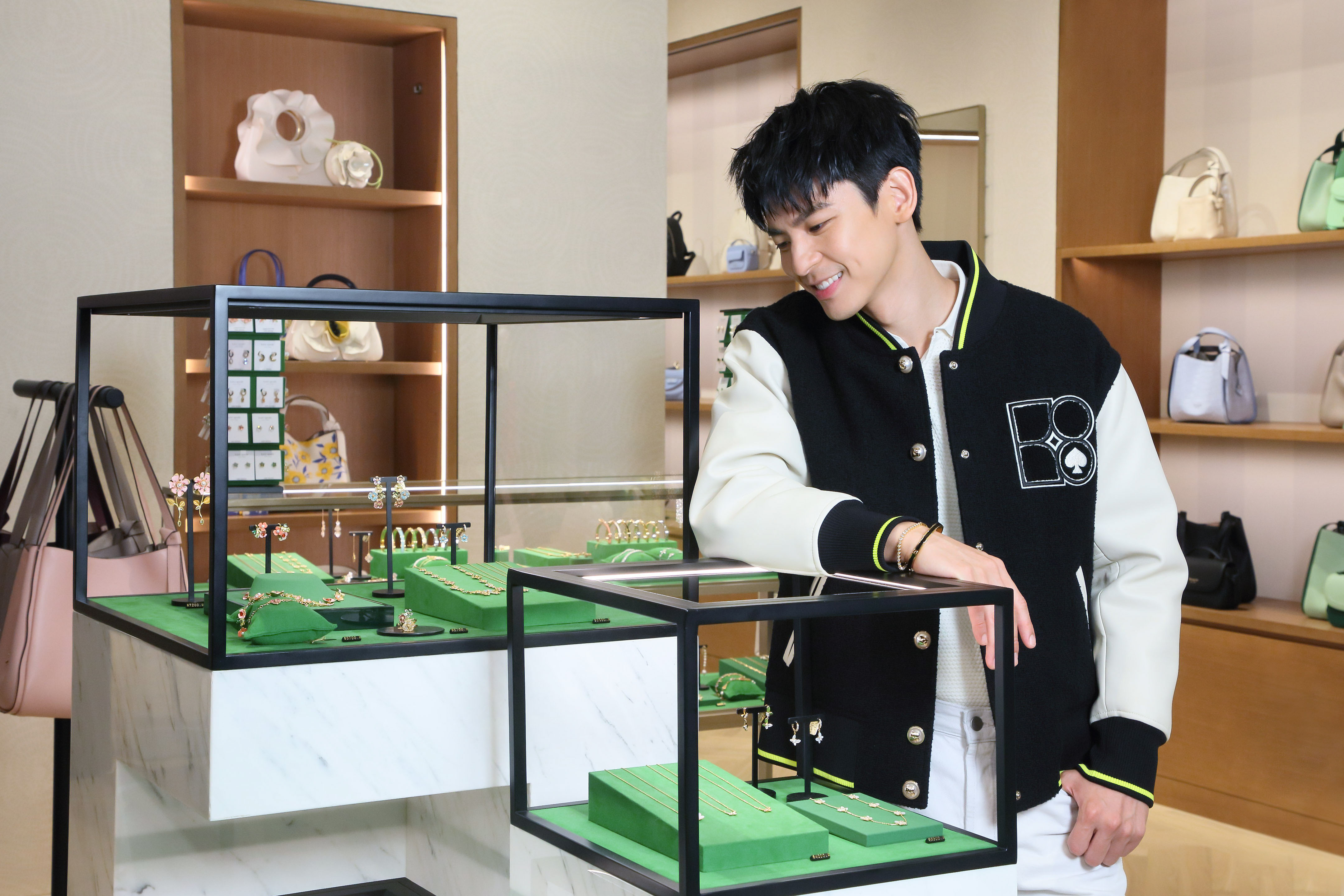 林柏宏出席kate spade全新2024春夏系列上市記者會。（kate spade new york提供）