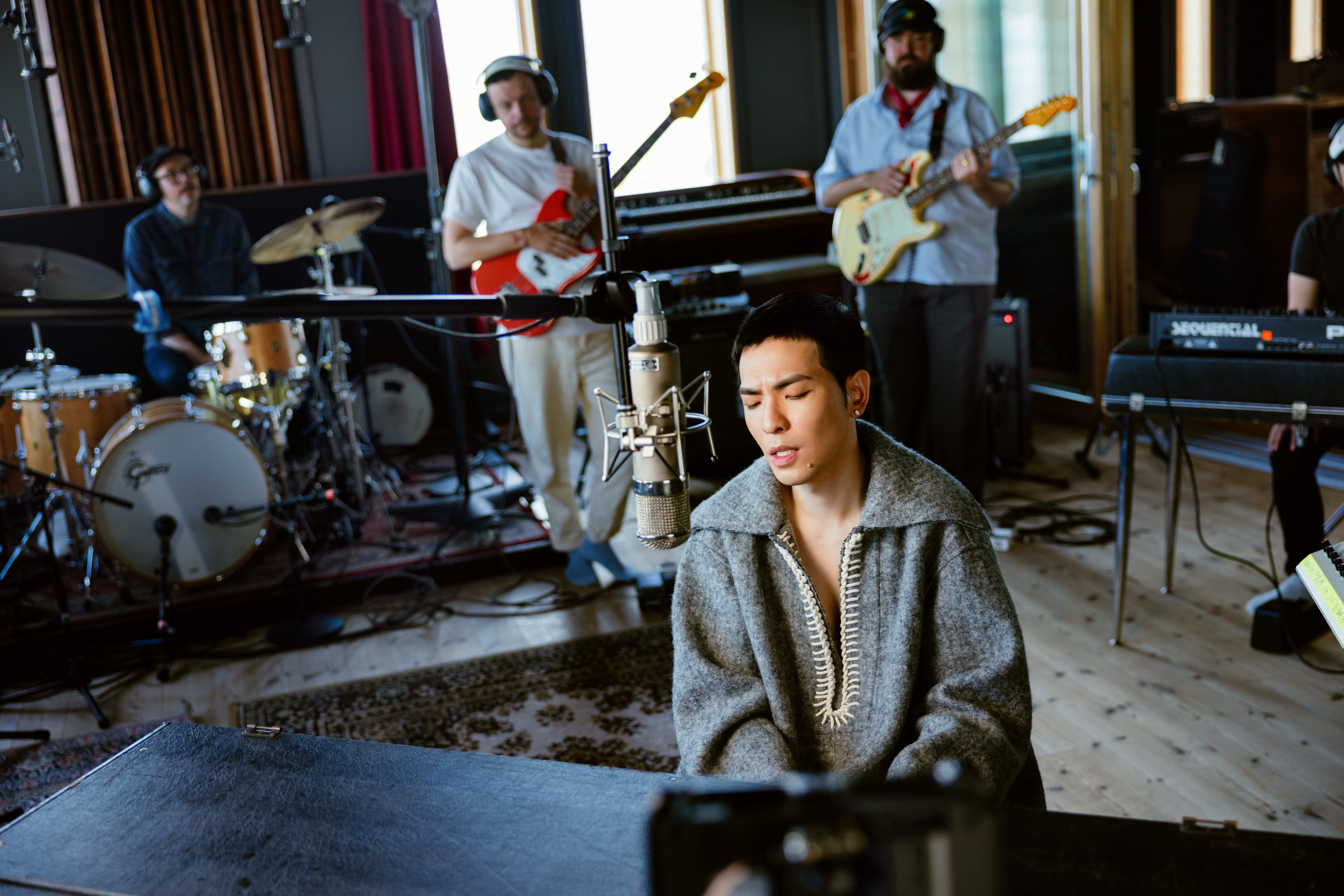 蕭敬騰新專輯《野生》遠赴9000公里外的挪威錄製。（華納音樂提供）