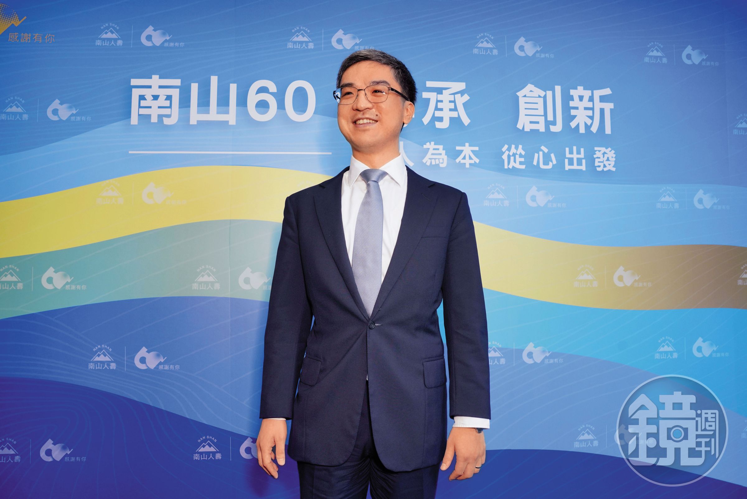 金融圈認為尹崇堯是壽險業零負評董事長,溫暖、願意聆聽與溝通。
