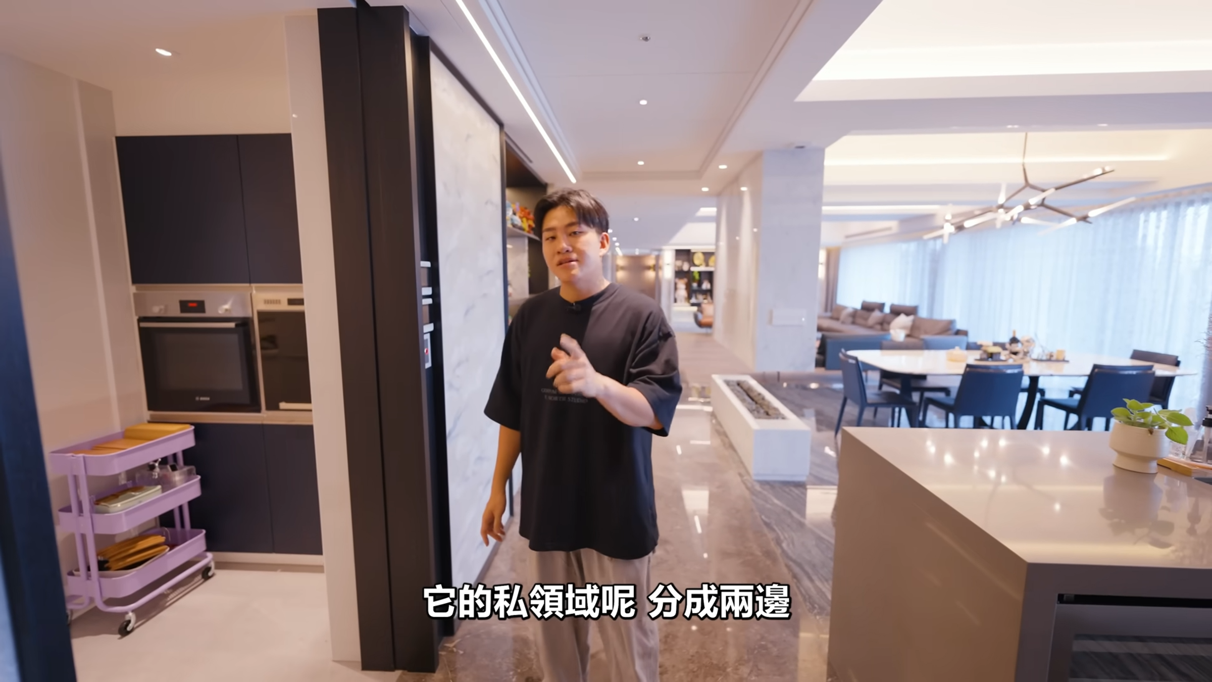 Joeman曾於頻道曝光住家，拍攝的影片可能成為認定有無居住事實的關鍵。翻攝自「Joeman」YT頻道