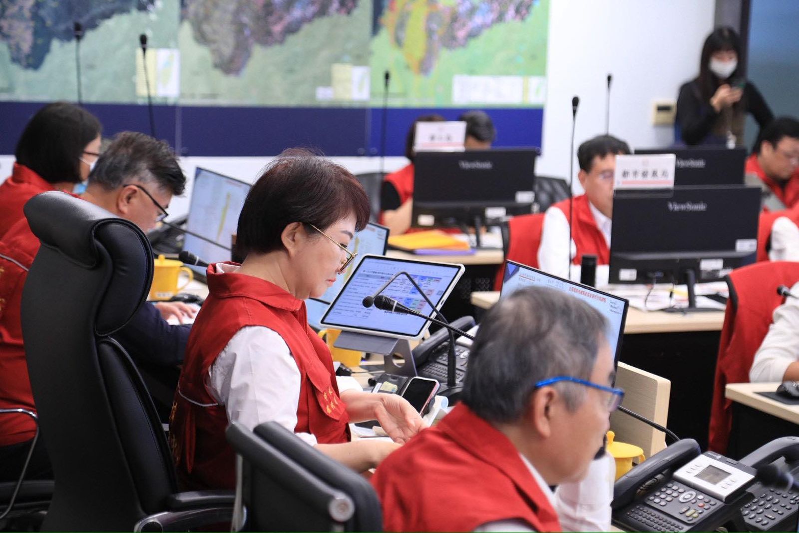 台中市區無風雨放颱風假引熱議　盧秀燕：海線地區風力超標