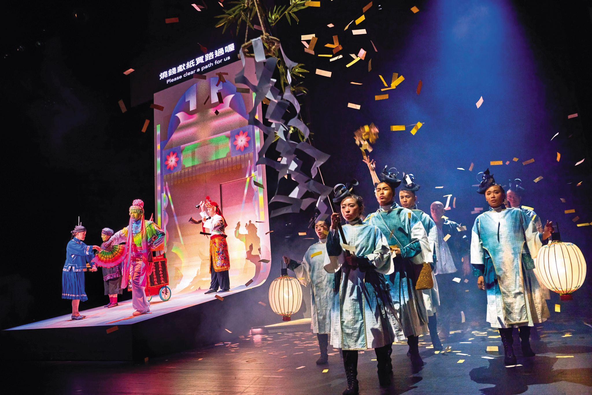 台灣原創音樂劇《勸世三姊妹》（右圖）1月底登上紐約百老匯舞台，演員為此密集排練（上圖）。