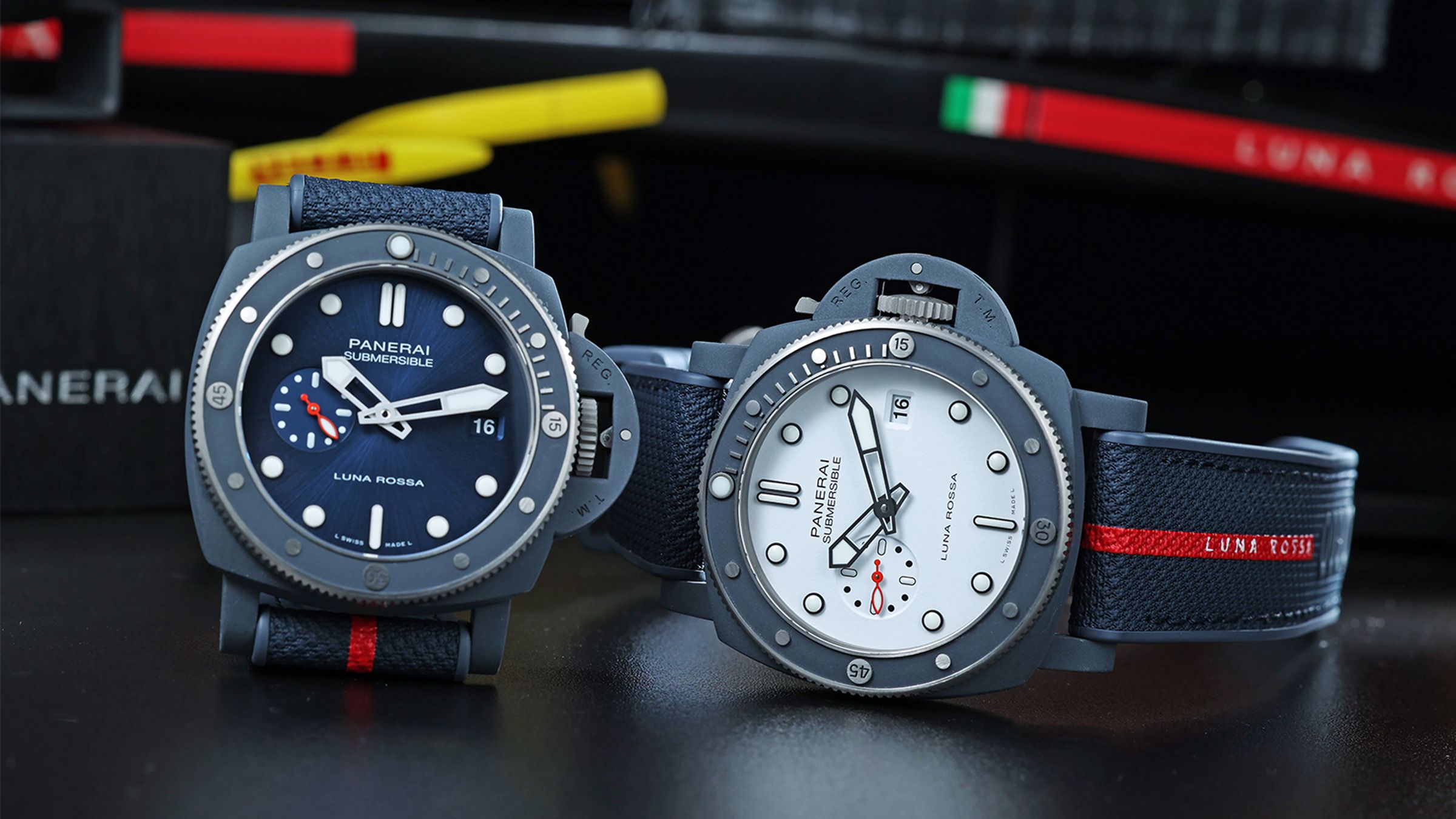 QuarantaQuattro Luna Rossa Ti-Ceramitech™｜ PAM01466（左）PAM01543（右），此為專賣店限定款）／錶徑44mm／Ti-Ceramitech™鈦金屬陶瓷材質／時、分、小秒、日期指示／P.900自動上鍊機芯／防水500米／定價NT$ 510,000
