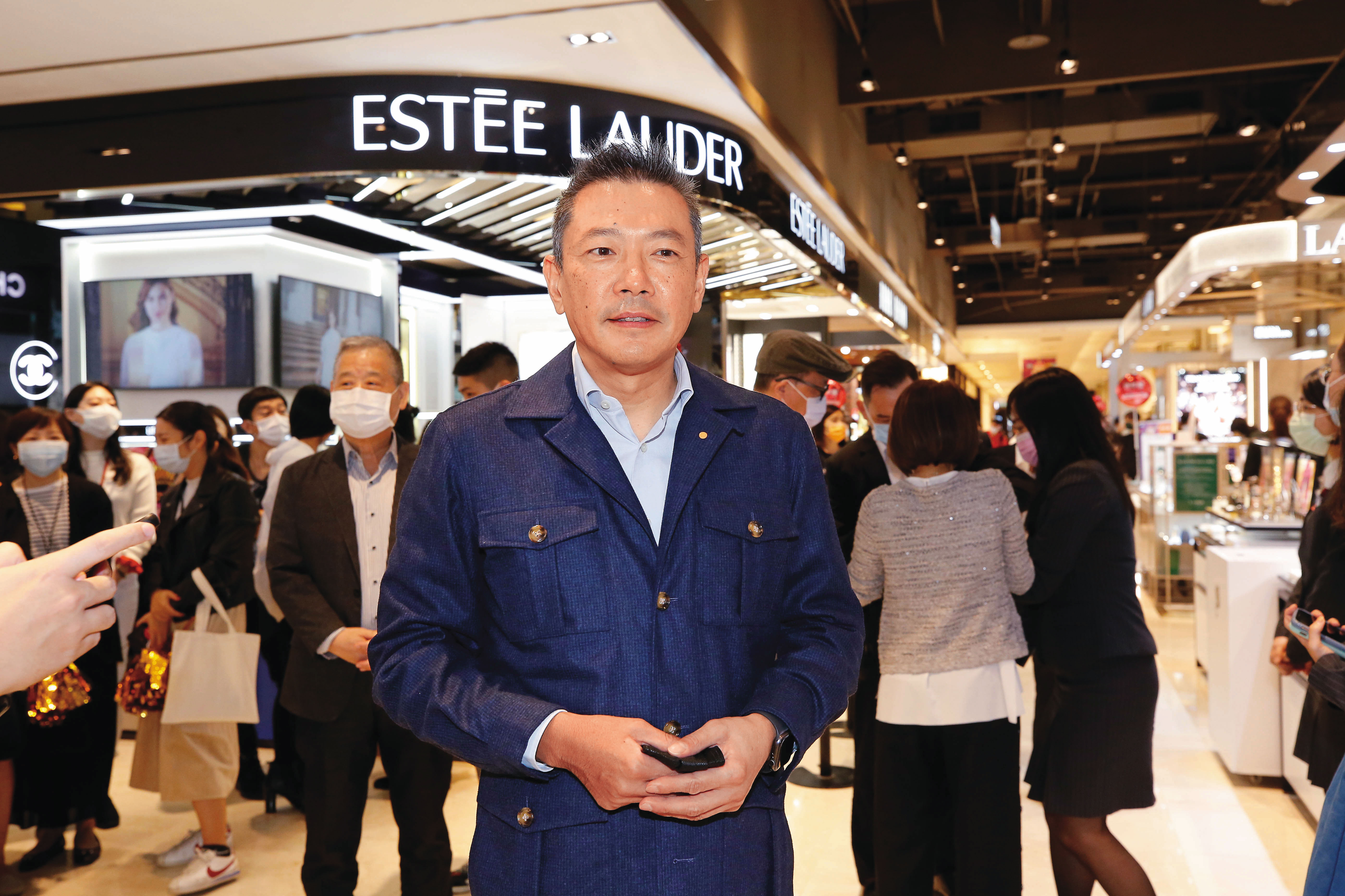 吳昕陽（圖）在父親吳東興過世後，和兄弟吳昕達、吳昕昌扛起經營新光三越重擔。