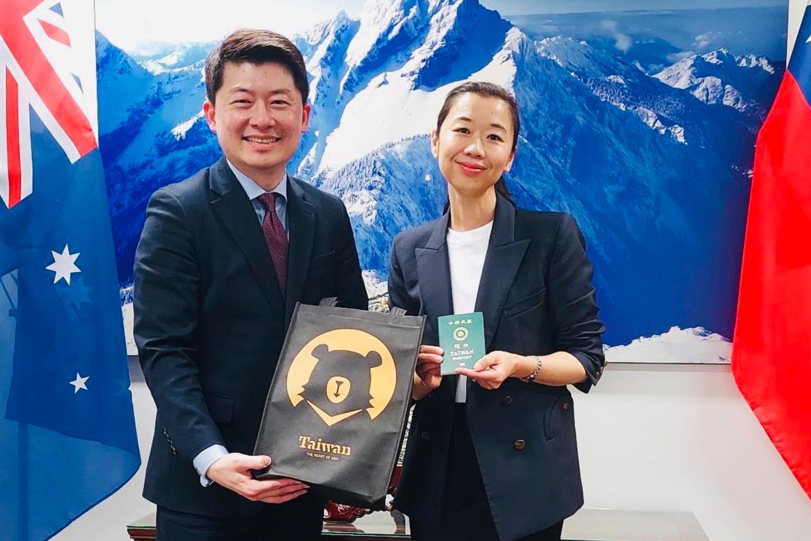一出生就被賣去澳洲!凡妮莎來台尋母 成功重獲「中華民國護照」