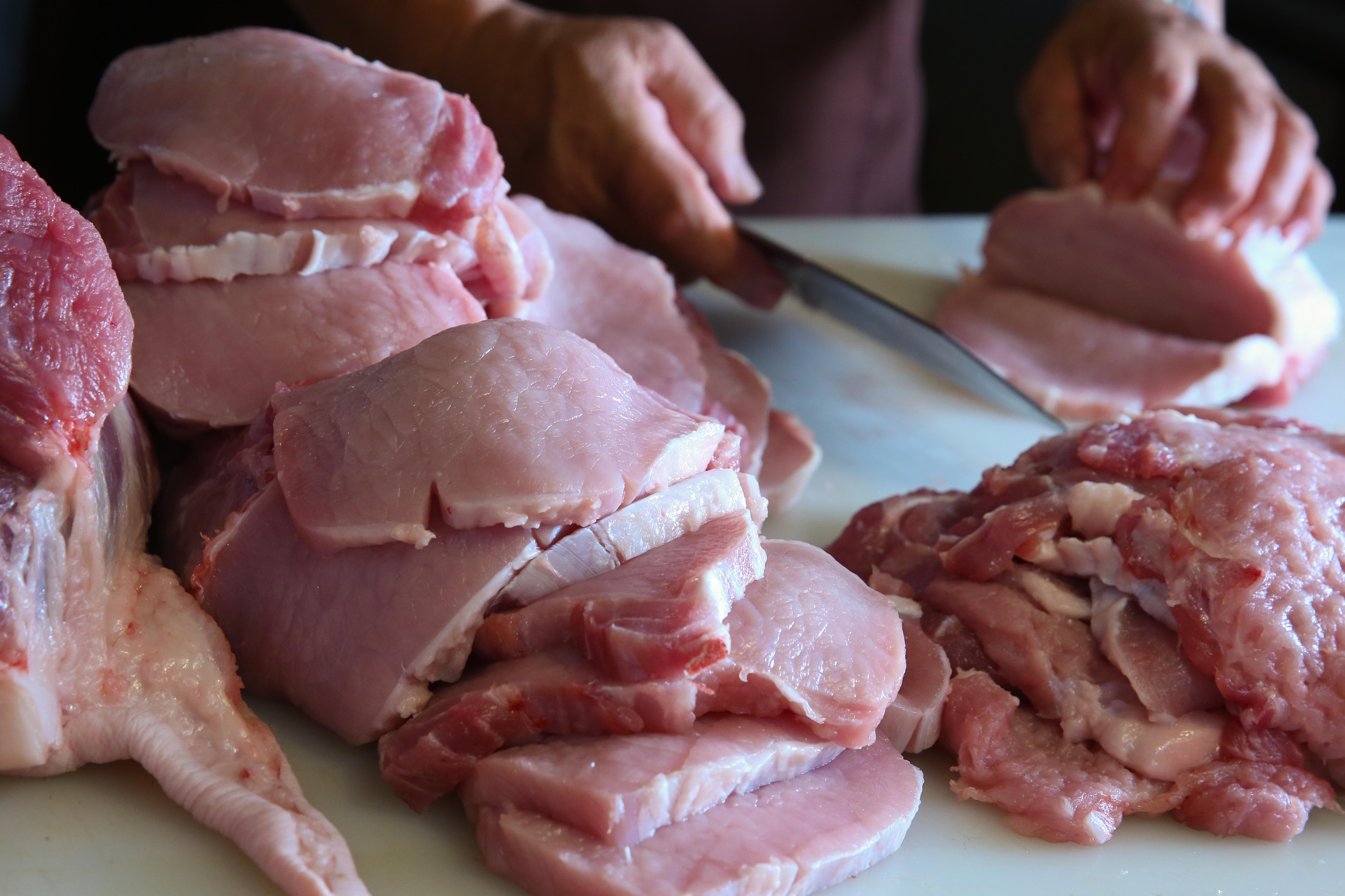 高雄的柏昇冷凍公司涉嫌將過期肉品與新鮮肉品混裝並改標後出售，衛生局將依法開罰。（示意圖，本刊資料照）