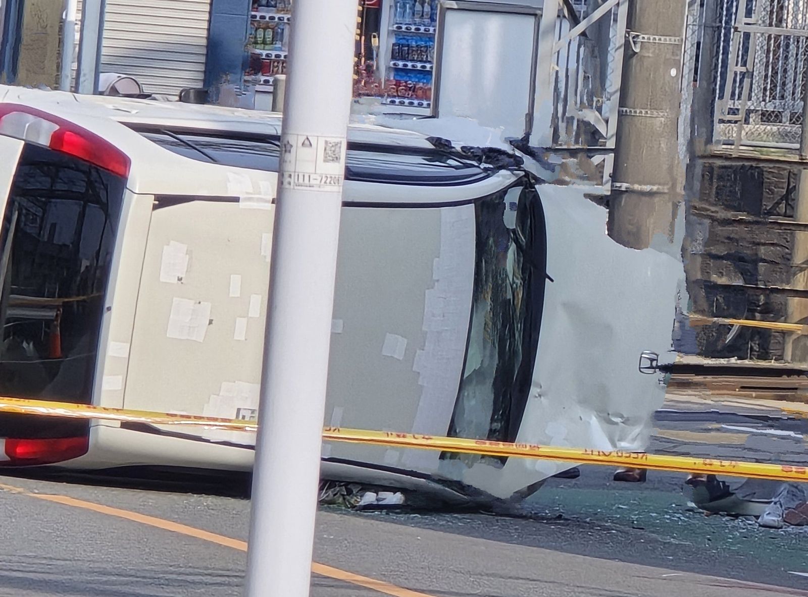 日本又爆汽車衝撞,受害者同樣是小學生們。(翻攝X@Gt8VUlzRG7buafO)