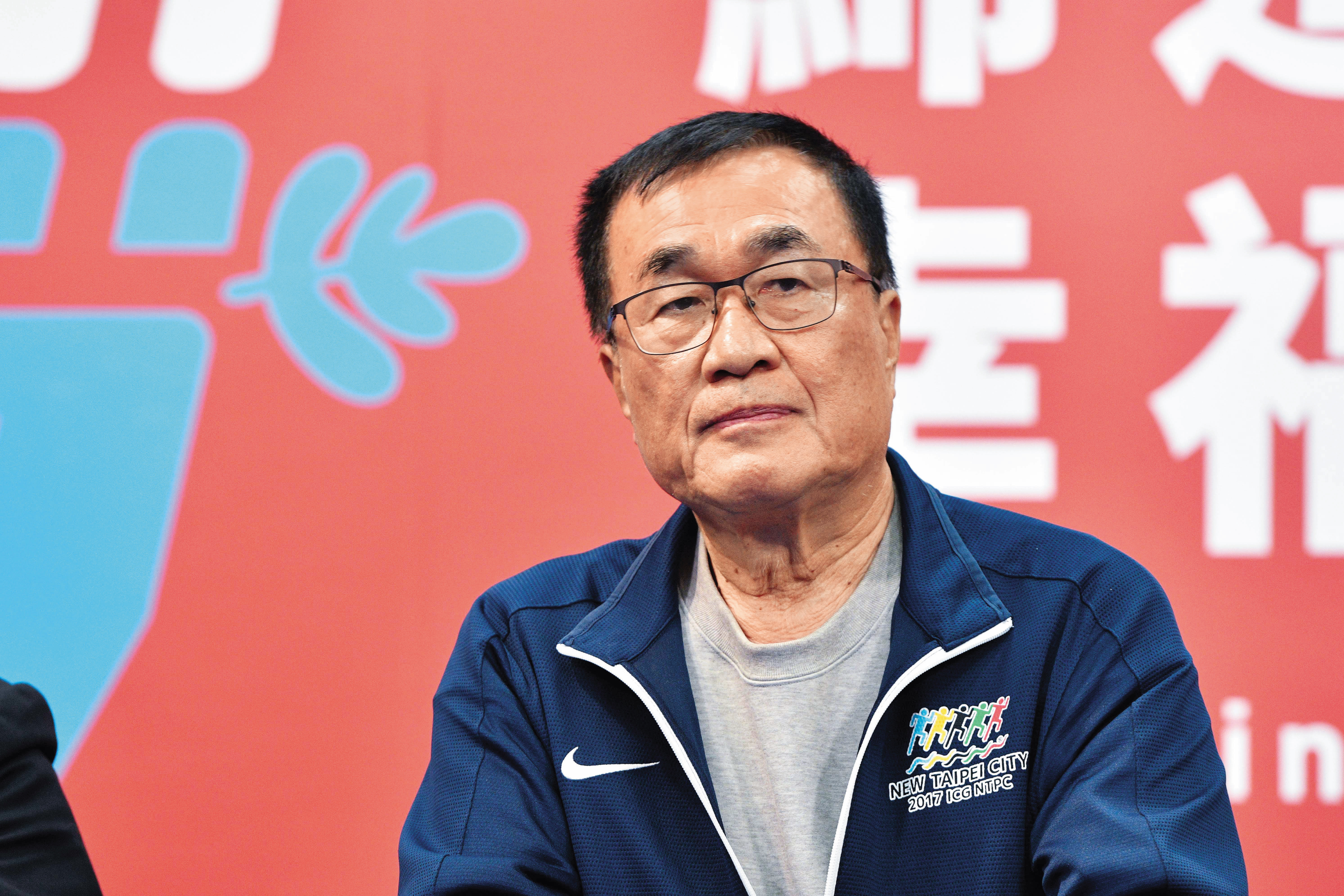 李四川陷逆風局／競選團隊整合卡關　黨內揭李四川選戰3隱憂罩頂