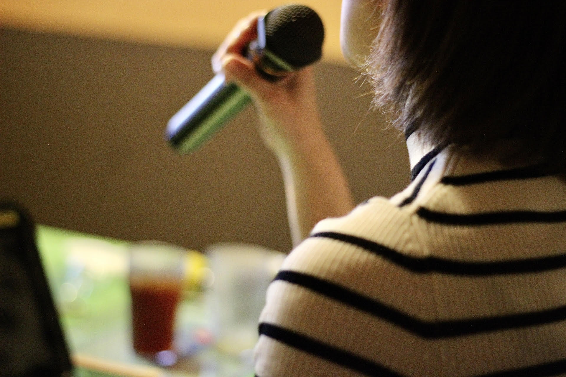 3名女子在KTV與一群惡少口角，竟遭對方圍毆痛扁。（示意圖，photoAC）