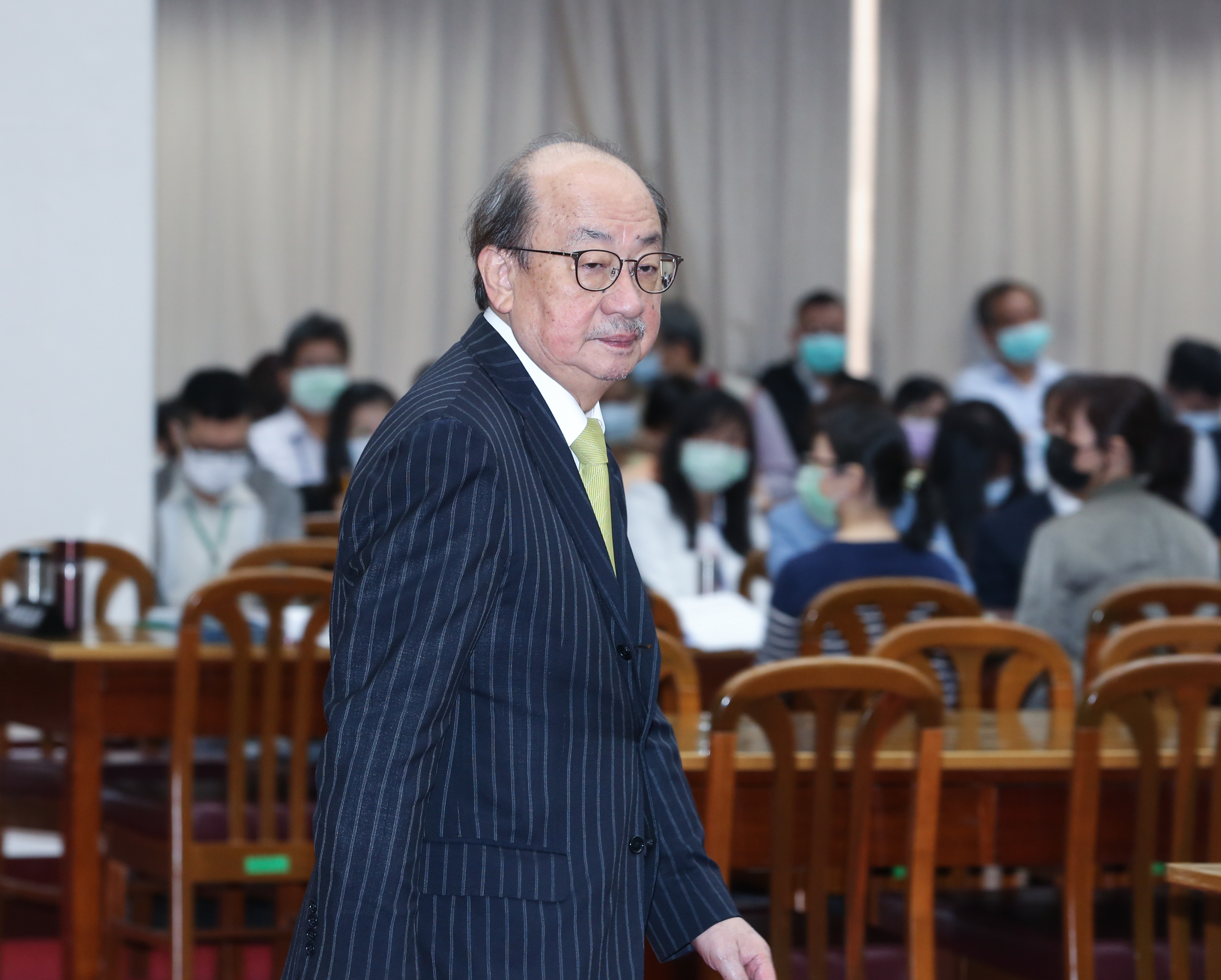 民進黨團總召柯建銘在記者會上表示，今天祭出黨紀，「投給劉靜怡」就開除黨籍。（本刊資料照）