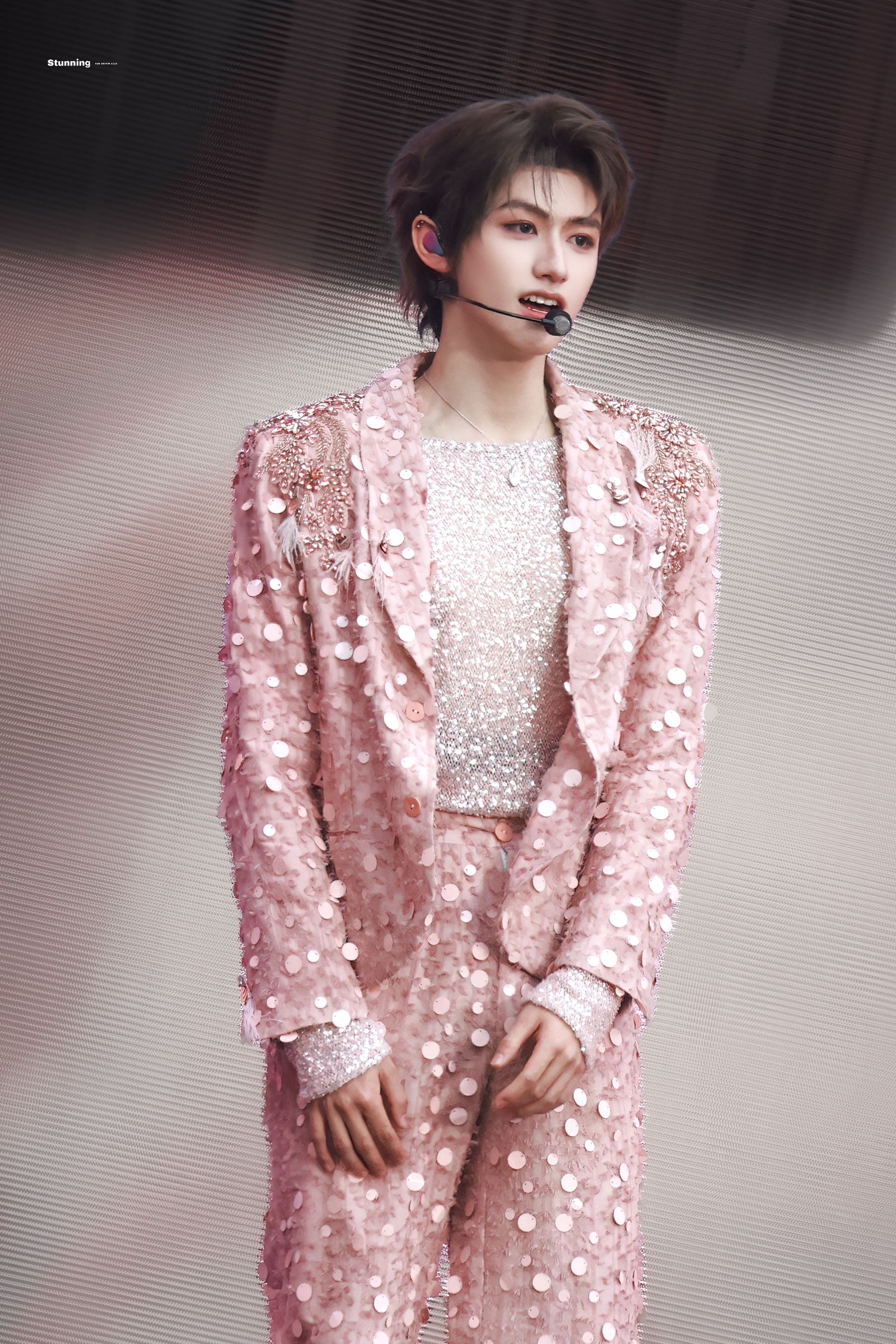 有朱志鑫粉絲與其他粉絲打架。圖為朱志鑫。（翻攝自微博）