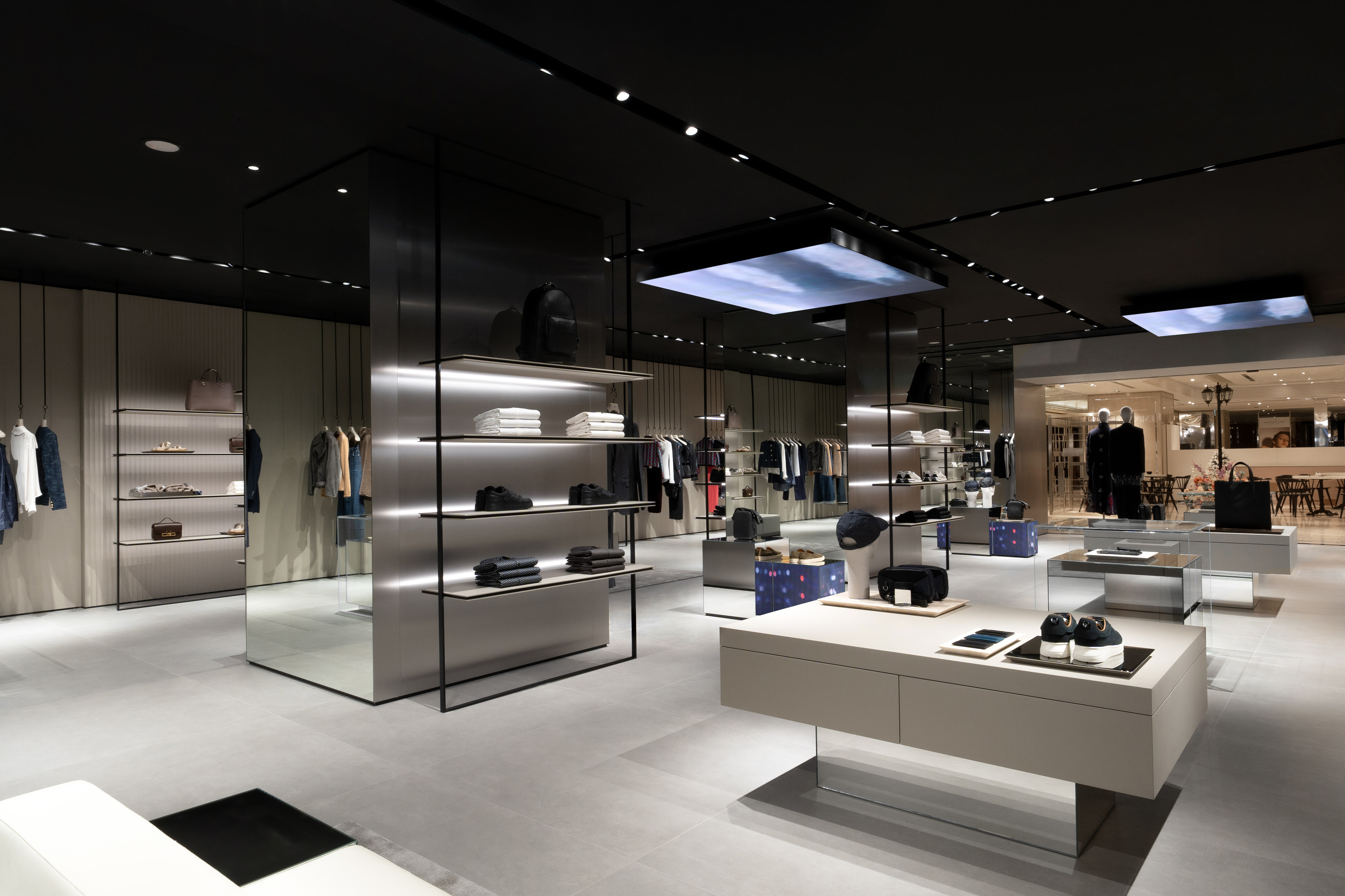 占地面積約65坪店面是EMPORIO ARMANI在台最大的零售空間。(ORSINI GROUP提供)