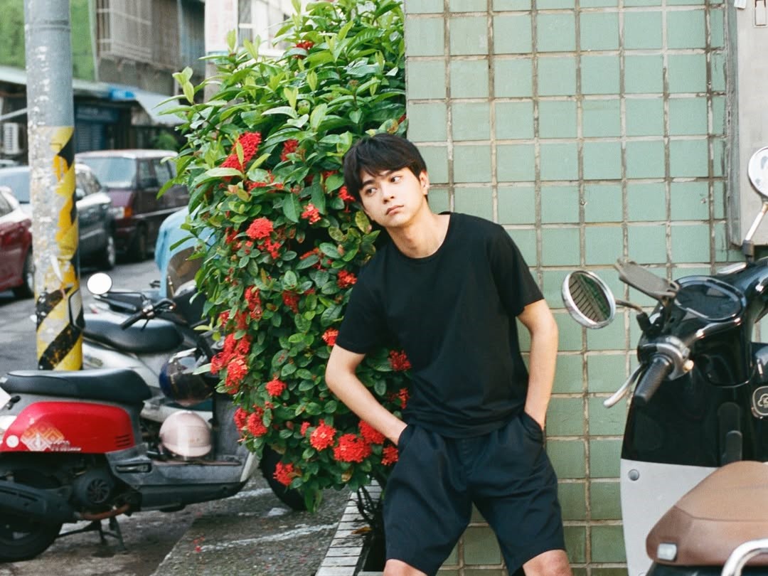 28歲日本男星佐藤勝利，過去是傑尼斯偶像團體「Sexy Zone」成員，現以「timelesz」名義持續演藝活動。（翻攝自instagram＠shori_sato_official）