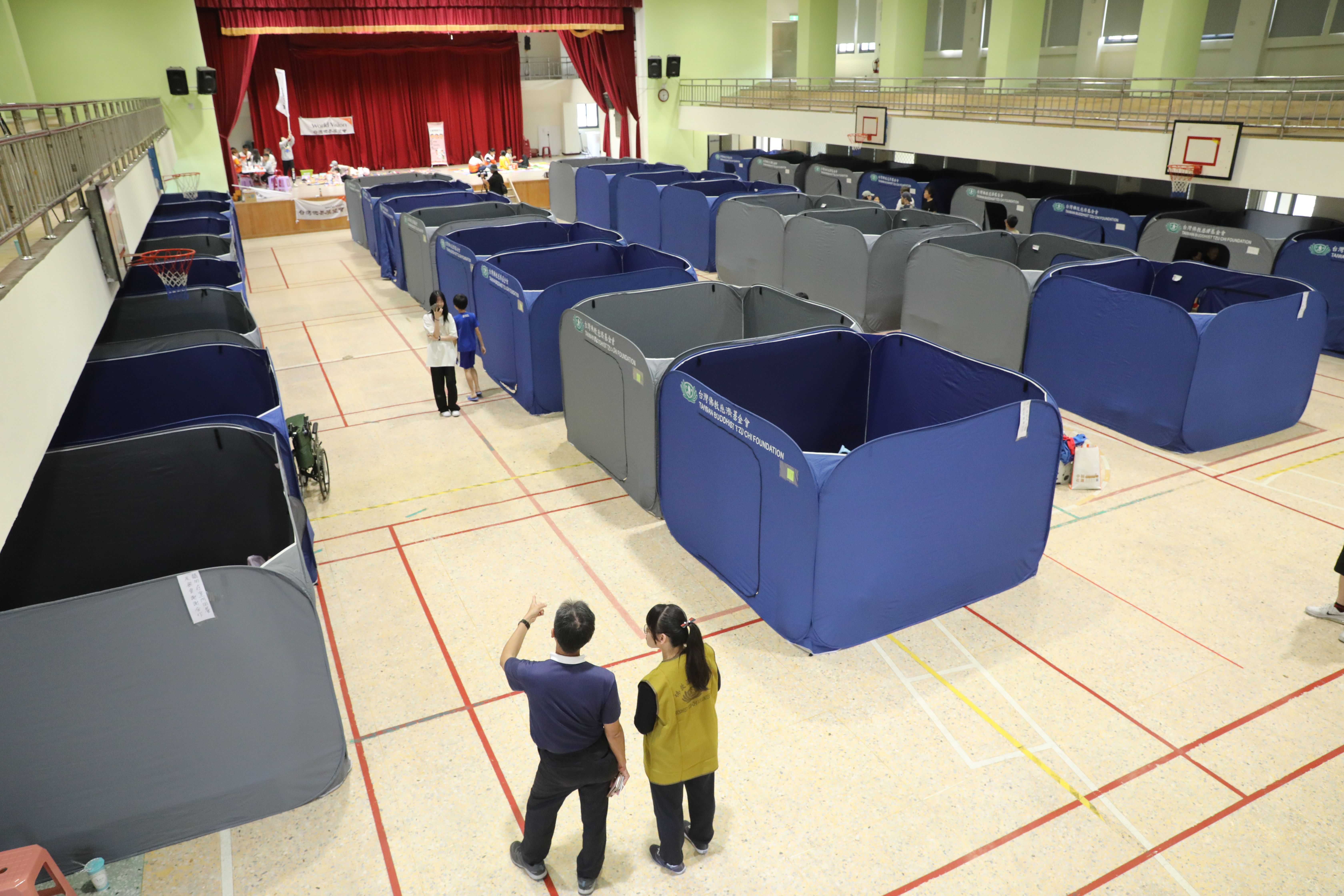 花蓮403強震造成許多災民房屋受損，各界也紛紛捐款協助救災、重建。（本刊資料照）