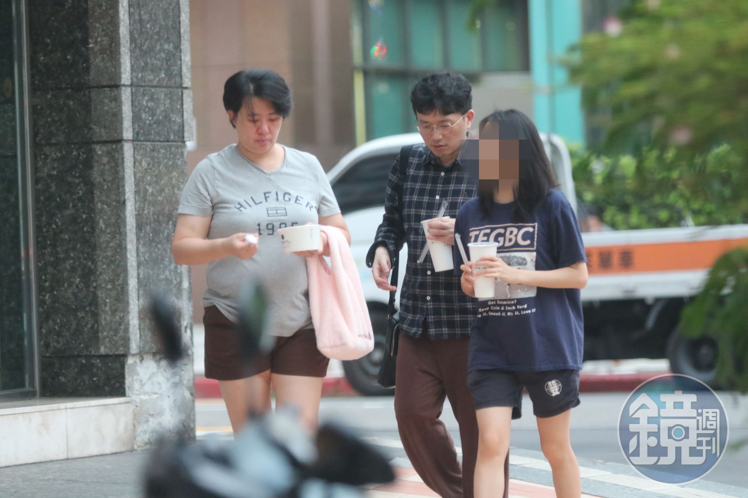 對於爆出院內不倫疑雲,江坤俊與老婆發了聯合聲明宣稱家庭一切正常。(翻攝臉書)