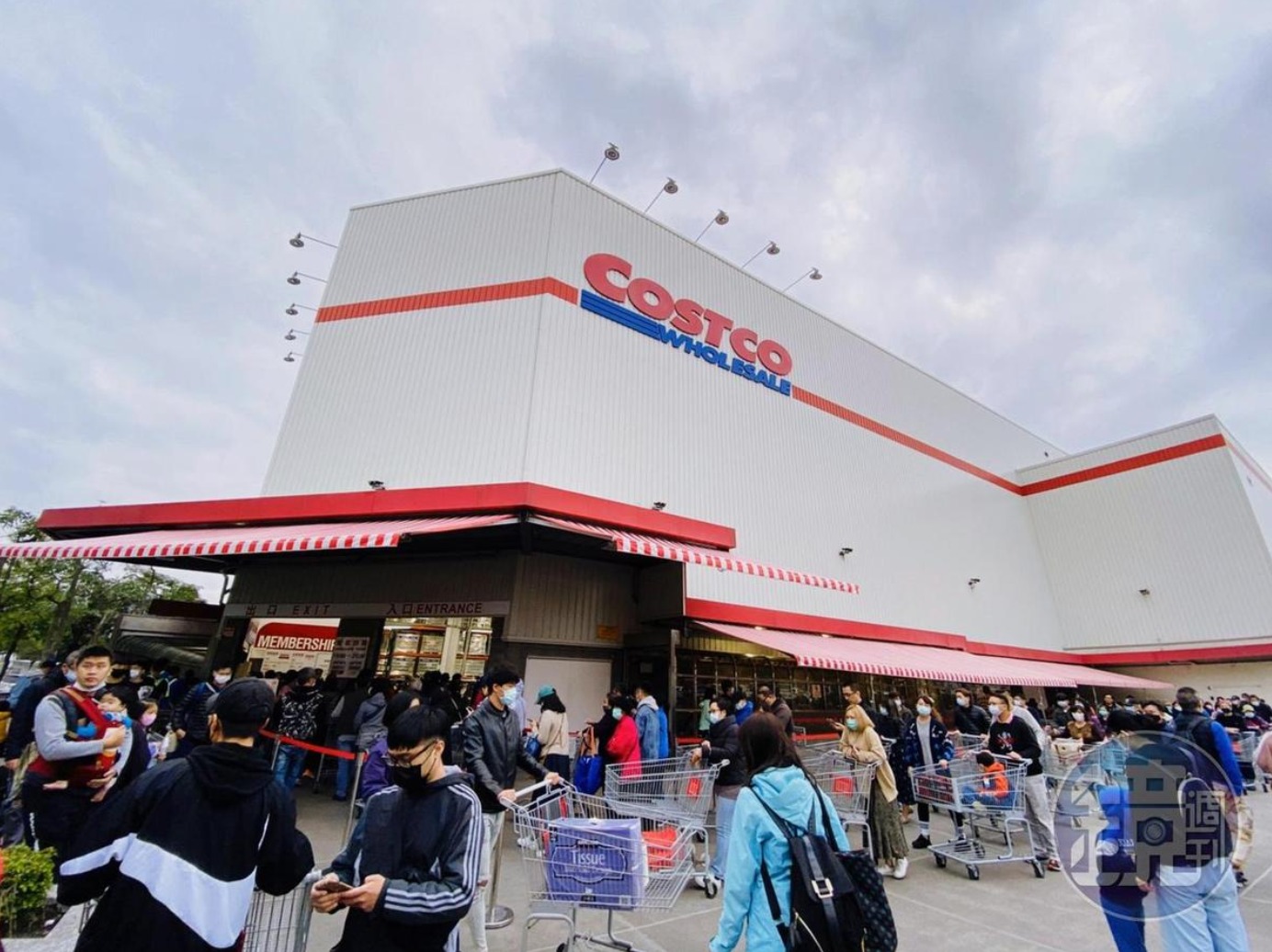 美國好市多某分店公告，需出示會員卡才能進入熟食區購物，目前台灣好市多並未實施這項規定。（本刊資料照）