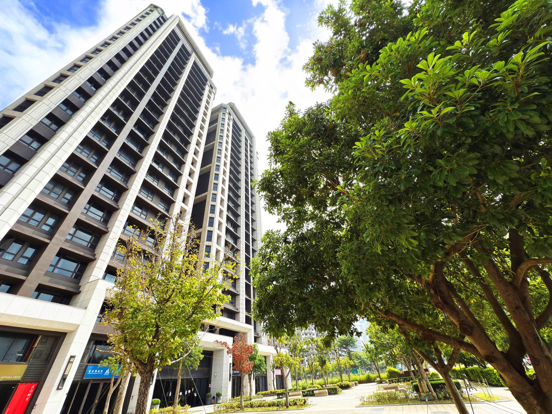 永慶房產集團整理全台近一年25坪以下小宅交易前十熱區，其中桃園市中壢區小宅交易量位居全台之冠。