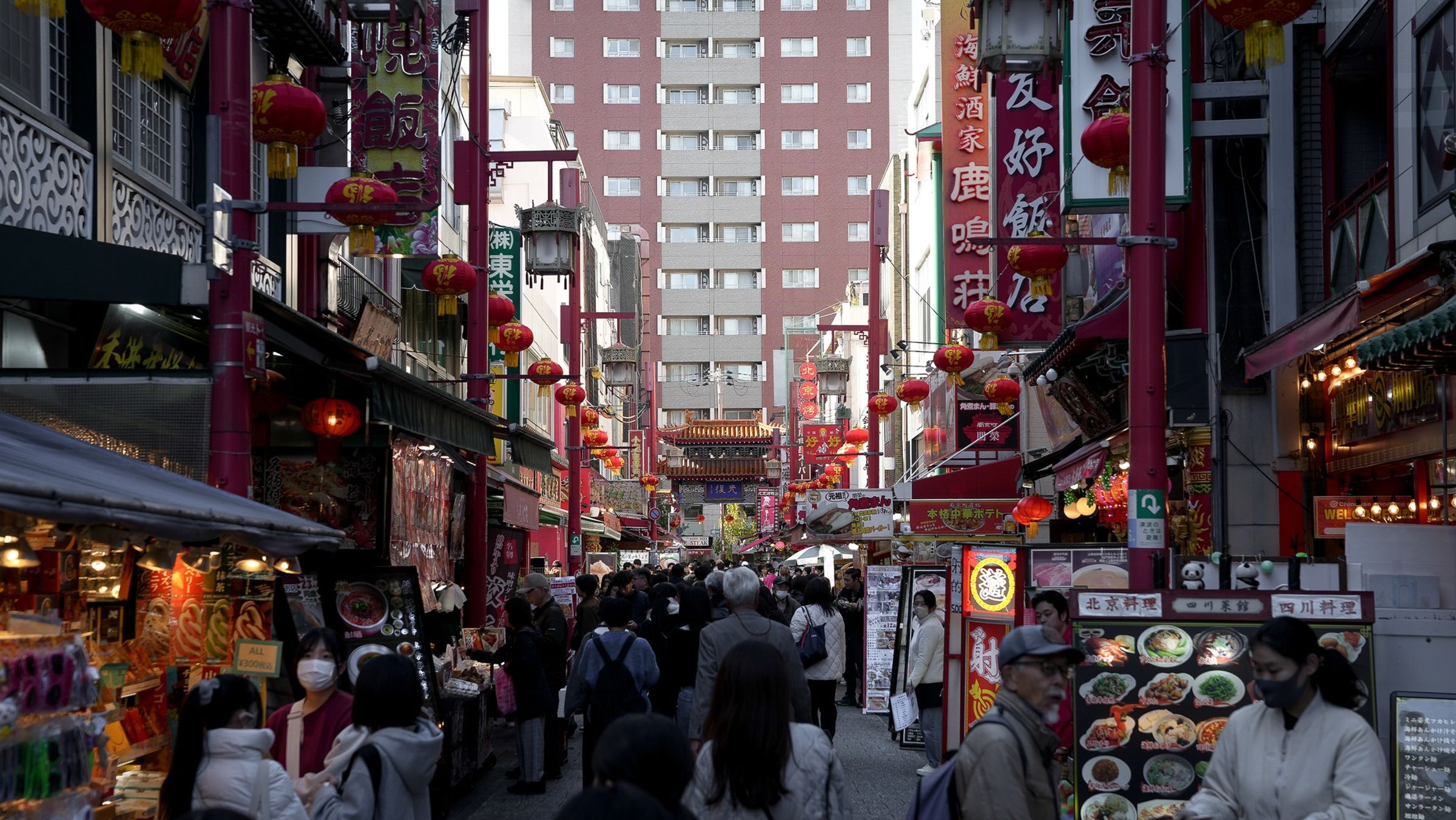神戶距離大阪、京都和奈良等熱門觀光地點僅約1小時車程,未來旅客可以靈活搭配往返大阪的航班,輕鬆規劃雙點進出的旅行。(翻攝臉書@STARLUX Airlines)
